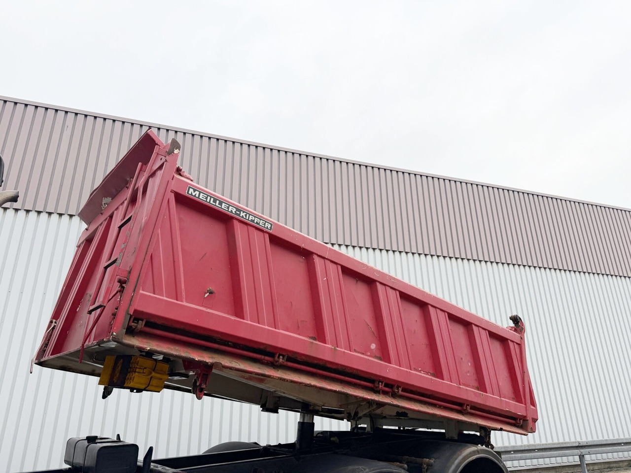 MAN TGA 26.400 6x6 BB TGA 26.400 6x6 BB, Winterdienstausstattung - Kippiauto kuorma-auto: kuva MAN TGA 26.400 6x6 BB TGA 26.400 6x6 BB, Winterdienstausstattung - Kippiauto kuorma-auto MAN TGA 26.400 6x6 BB TGA 26.400 6x6 BB, Winterdienstausstattung - Kippiauto kuorma-auto: kuva MAN TGA 26.400 6x6 BB TGA 26.400 6x6 BB, Winterdienstausstattung - Kippiauto kuorma-auto