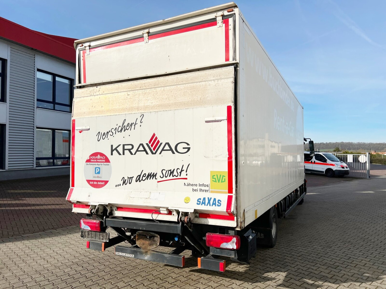Umpikori kuorma-auto MAN TGL 12.220 4X2 BL TGL 12.220 4X2 BL mit Dhollandia LBW: kuva Umpikori kuorma-auto MAN TGL 12.220 4X2 BL TGL 12.220 4X2 BL mit Dhollandia LBW