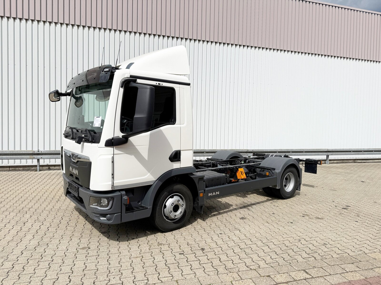 MAN TGL 12.250 4x2 BL CH TGL 12.250 4x2 BL CH, 6-Zylinder - Kuorma-auto alusta: kuva MAN TGL 12.250 4x2 BL CH TGL 12.250 4x2 BL CH, 6-Zylinder - Kuorma-auto alusta MAN TGL 12.250 4x2 BL CH TGL 12.250 4x2 BL CH, 6-Zylinder - Kuorma-auto alusta: kuva MAN TGL 12.250 4x2 BL CH TGL 12.250 4x2 BL CH, 6-Zylinder - Kuorma-auto alusta