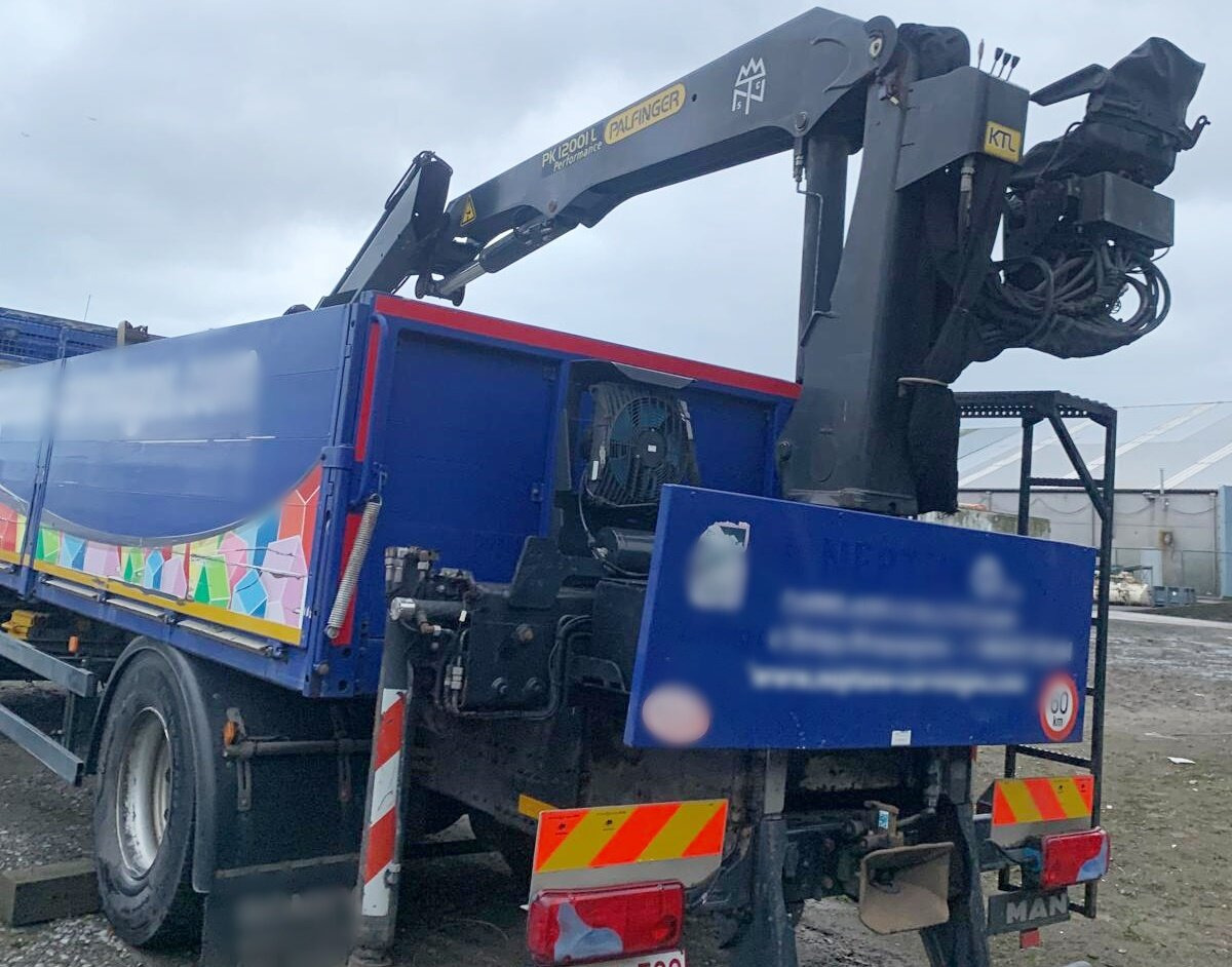 Nosturiauto, Lava-kuorma-auto MAN TGM 18.290 4x2 BL mit MOTORSCHADEN! TGM 18.290 4x2 BL, Heckkran Palfinger PK12001L, MOTORSCHADEN!: kuva Nosturiauto, Lava-kuorma-auto MAN TGM 18.290 4x2 BL mit MOTORSCHADEN! TGM 18.290 4x2 BL, Heckkran Palfinger PK12001L, MOTORSCHADEN!