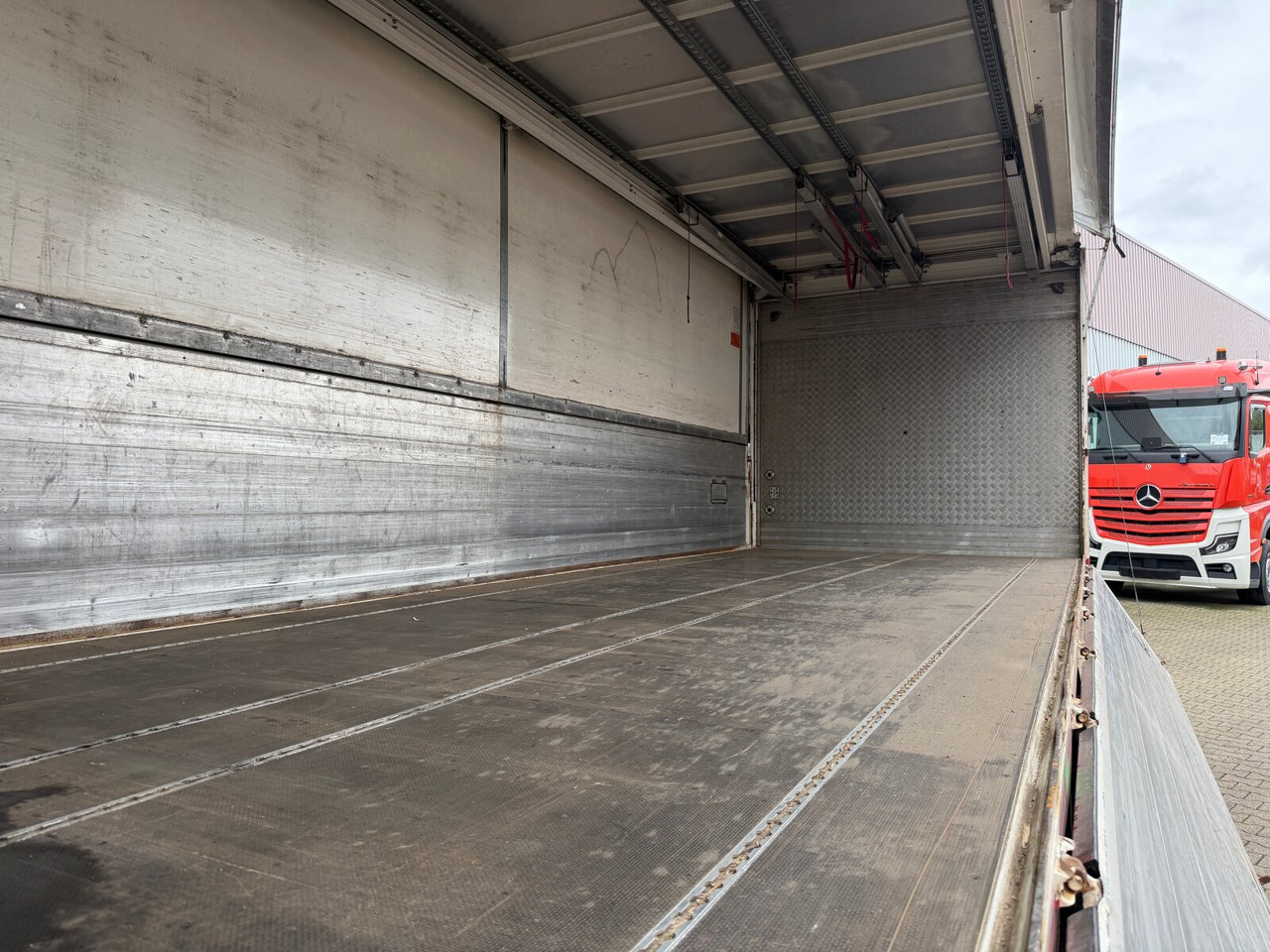 MAN TGM 22.290 6x2-4 LL TGM 22.290 6x2-4 LL, EEV, Lenkachse, 2x AHK, Getränkekoffer, LBW MBB - Umpikori kuorma-auto: kuva MAN TGM 22.290 6x2-4 LL TGM 22.290 6x2-4 LL, EEV, Lenkachse, 2x AHK, Getränkekoffer, LBW MBB - Umpikori kuorma-auto MAN TGM 22.290 6x2-4 LL TGM 22.290 6x2-4 LL, EEV, Lenkachse, 2x AHK, Getränkekoffer, LBW MBB - Umpikori kuorma-auto: kuva MAN TGM 22.290 6x2-4 LL TGM 22.290 6x2-4 LL, EEV, Lenkachse, 2x AHK, Getränkekoffer, LBW MBB - Umpikori kuorma-auto