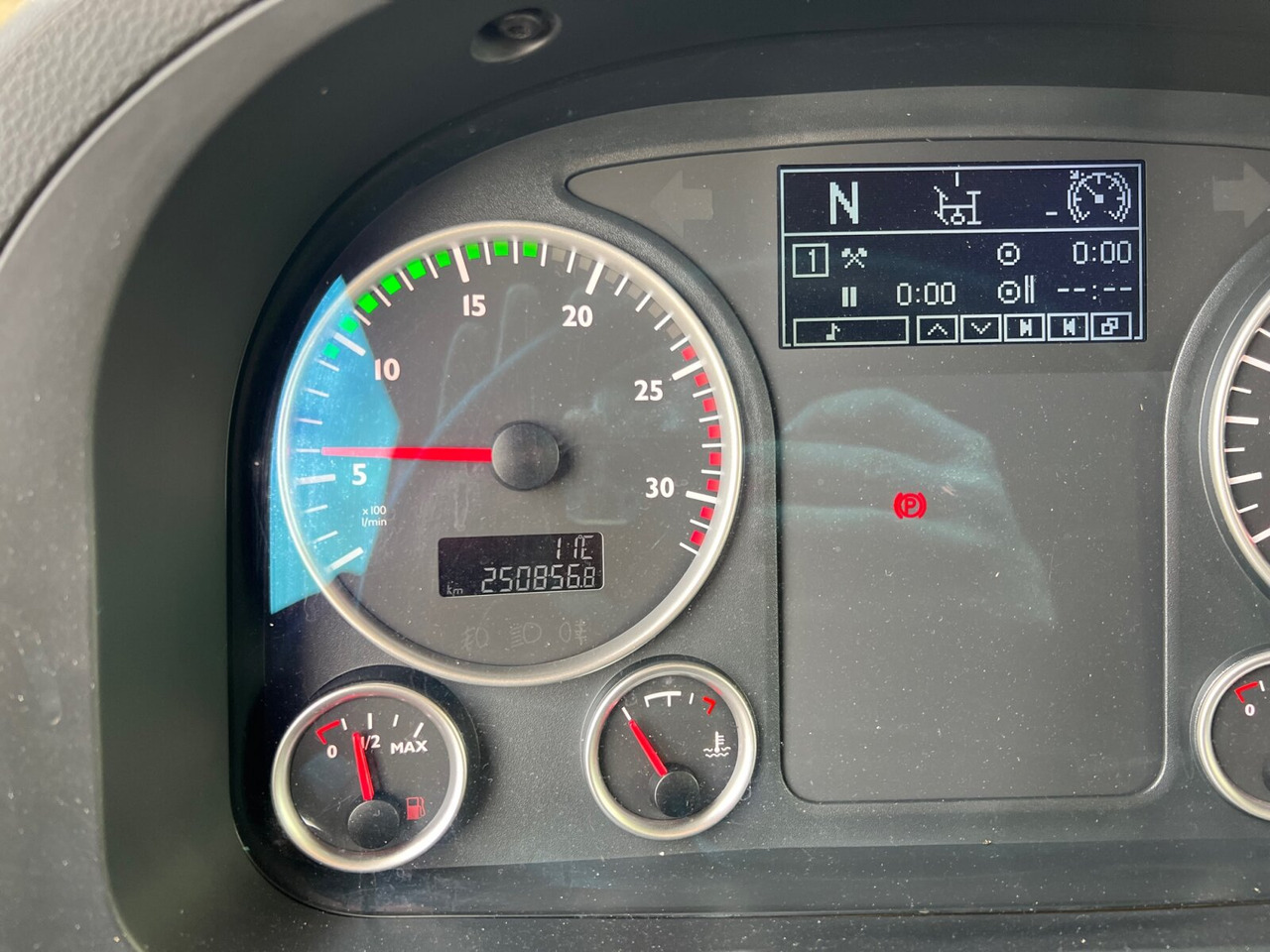 MAN TGS 26.460 6x4 BB TGS 26.460 6x4 BB, Intarder, Bordmatik - Kippiauto kuorma-auto: kuva MAN TGS 26.460 6x4 BB TGS 26.460 6x4 BB, Intarder, Bordmatik - Kippiauto kuorma-auto MAN TGS 26.460 6x4 BB TGS 26.460 6x4 BB, Intarder, Bordmatik - Kippiauto kuorma-auto: kuva MAN TGS 26.460 6x4 BB TGS 26.460 6x4 BB, Intarder, Bordmatik - Kippiauto kuorma-auto