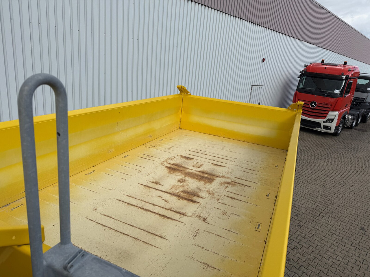 MAN TGS 26.470 6x6 BB TGS 26.470 6x6 BB, Hohe Bauart, Navi, Motorabtrieb, Bordmatik - Kippiauto kuorma-auto: kuva MAN TGS 26.470 6x6 BB TGS 26.470 6x6 BB, Hohe Bauart, Navi, Motorabtrieb, Bordmatik - Kippiauto kuorma-auto MAN TGS 26.470 6x6 BB TGS 26.470 6x6 BB, Hohe Bauart, Navi, Motorabtrieb, Bordmatik - Kippiauto kuorma-auto: kuva MAN TGS 26.470 6x6 BB TGS 26.470 6x6 BB, Hohe Bauart, Navi, Motorabtrieb, Bordmatik - Kippiauto kuorma-auto