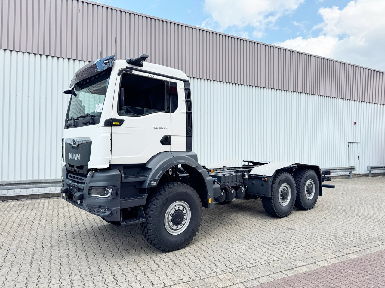 MAN TGS 26.520 6x6 BB TGS 26.520 6x6 BB, PriTarder, Navi, Optiview, Einzelbereifung - Kuorma-auto alusta: kuva MAN TGS 26.520 6x6 BB TGS 26.520 6x6 BB, PriTarder, Navi, Optiview, Einzelbereifung - Kuorma-auto alusta MAN TGS 26.520 6x6 BB TGS 26.520 6x6 BB, PriTarder, Navi, Optiview, Einzelbereifung - Kuorma-auto alusta: kuva MAN TGS 26.520 6x6 BB TGS 26.520 6x6 BB, PriTarder, Navi, Optiview, Einzelbereifung - Kuorma-auto alusta