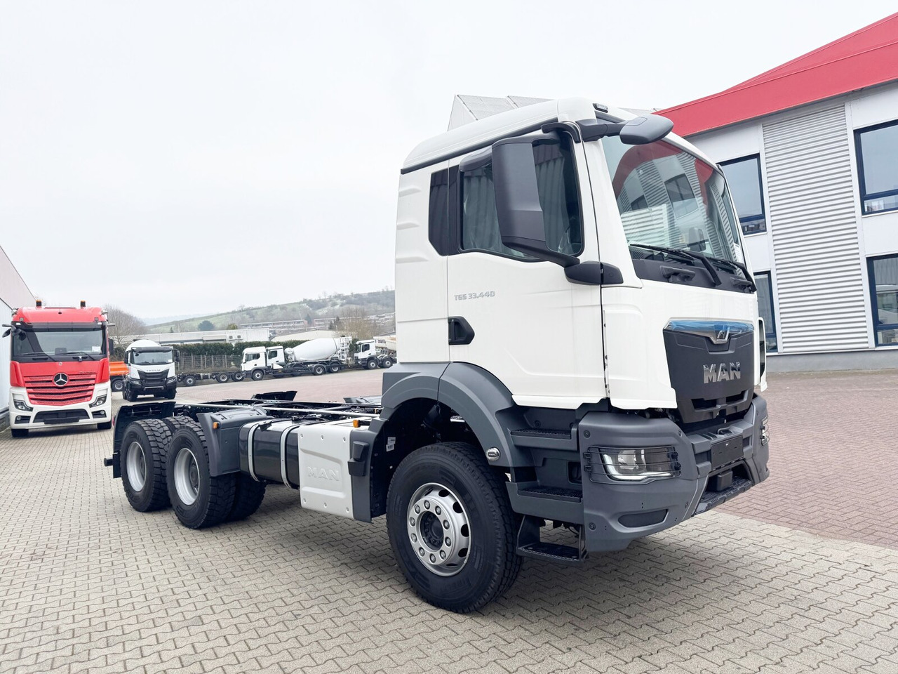 Uusi Kuorma-auto alusta MAN TGS 33.440 6x4 BB TGS 33.440 6x4 BB: kuva Uusi Kuorma-auto alusta MAN TGS 33.440 6x4 BB TGS 33.440 6x4 BB Uusi Kuorma-auto alusta MAN TGS 33.440 6x4 BB TGS 33.440 6x4 BB: kuva Uusi Kuorma-auto alusta MAN TGS 33.440 6x4 BB TGS 33.440 6x4 BB