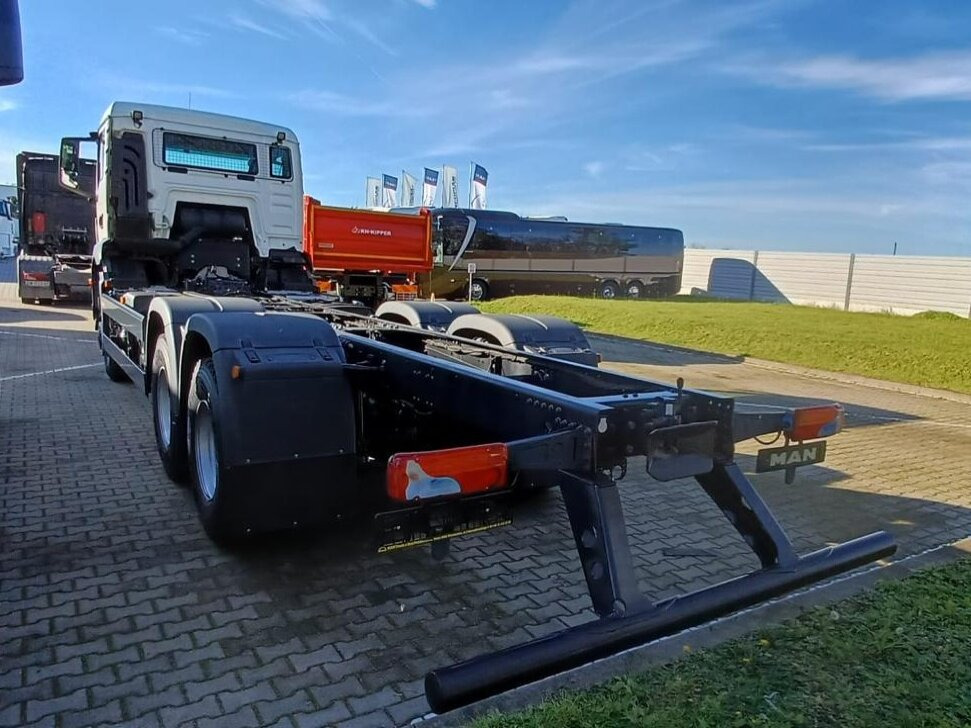 MAN TGS 33.440 6x6 BB CH TGS 33.440 6x6 BB CH, Hohe Bauart, Nebenantrieb - Kuorma-auto alusta: kuva MAN TGS 33.440 6x6 BB CH TGS 33.440 6x6 BB CH, Hohe Bauart, Nebenantrieb - Kuorma-auto alusta MAN TGS 33.440 6x6 BB CH TGS 33.440 6x6 BB CH, Hohe Bauart, Nebenantrieb - Kuorma-auto alusta: kuva MAN TGS 33.440 6x6 BB CH TGS 33.440 6x6 BB CH, Hohe Bauart, Nebenantrieb - Kuorma-auto alusta