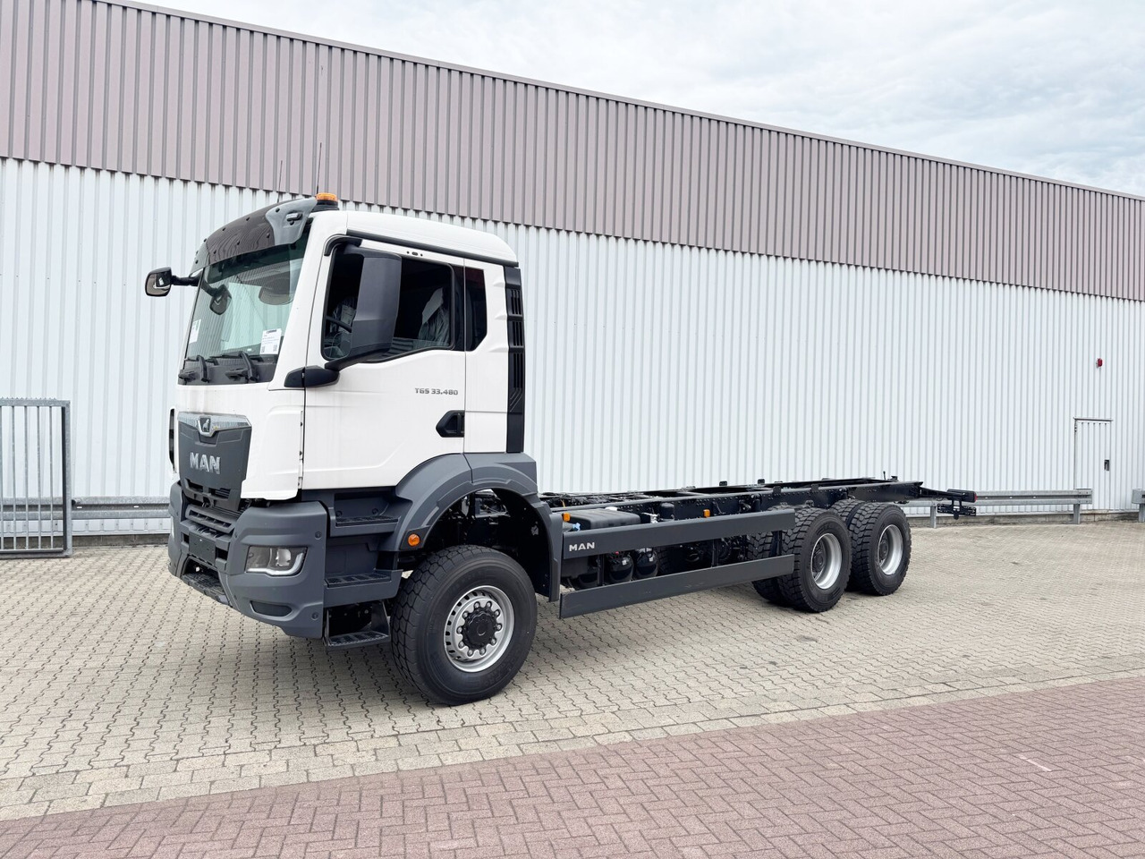 MAN TGS 33.480 6x6 BB CH TGS 33.480 6x6 BB CH, Hohe Bauart, Nebenantrieb - Kuorma-auto alusta: kuva MAN TGS 33.480 6x6 BB CH TGS 33.480 6x6 BB CH, Hohe Bauart, Nebenantrieb - Kuorma-auto alusta MAN TGS 33.480 6x6 BB CH TGS 33.480 6x6 BB CH, Hohe Bauart, Nebenantrieb - Kuorma-auto alusta: kuva MAN TGS 33.480 6x6 BB CH TGS 33.480 6x6 BB CH, Hohe Bauart, Nebenantrieb - Kuorma-auto alusta