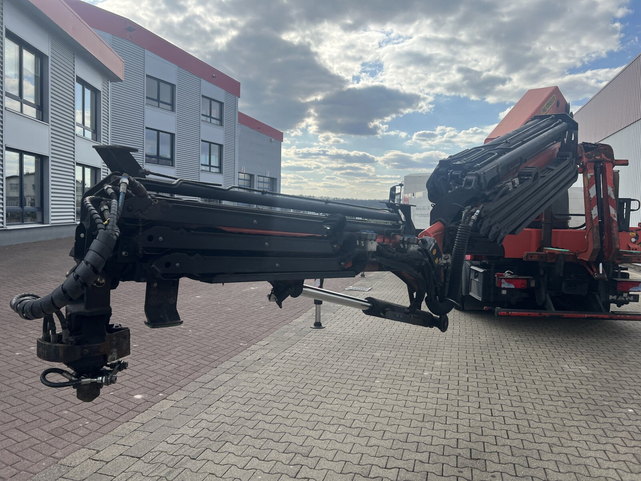 MAN TGS 35.440 8x4 BL TGS 35.440 8x4 BL, Navi, Heckkran Palfinger PK42002 SH-F + Jip PJ 060 B, 24,9m-730kg, Funk - Nosturiauto, Lava-kuorma-auto: kuva MAN TGS 35.440 8x4 BL TGS 35.440 8x4 BL, Navi, Heckkran Palfinger PK42002 SH-F + Jip PJ 060 B, 24,9m-730kg, Funk - Nosturiauto, Lava-kuorma-auto MAN TGS 35.440 8x4 BL TGS 35.440 8x4 BL, Navi, Heckkran Palfinger PK42002 SH-F + Jip PJ 060 B, 24,9m-730kg, Funk - Nosturiauto, Lava-kuorma-auto: kuva MAN TGS 35.440 8x4 BL TGS 35.440 8x4 BL, Navi, Heckkran Palfinger PK42002 SH-F + Jip PJ 060 B, 24,9m-730kg, Funk - Nosturiauto, Lava-kuorma-auto