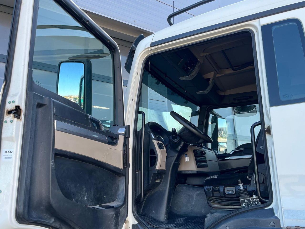MAN TGS 35.460 8X4 BB TGS 35.460 8X4 BB, Meiller Bordmatik 13m³ - Kippiauto kuorma-auto: kuva MAN TGS 35.460 8X4 BB TGS 35.460 8X4 BB, Meiller Bordmatik 13m³ - Kippiauto kuorma-auto MAN TGS 35.460 8X4 BB TGS 35.460 8X4 BB, Meiller Bordmatik 13m³ - Kippiauto kuorma-auto: kuva MAN TGS 35.460 8X4 BB TGS 35.460 8X4 BB, Meiller Bordmatik 13m³ - Kippiauto kuorma-auto
