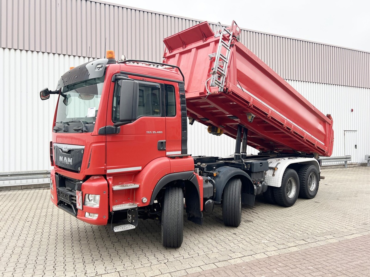 MAN TGS 35.480 8X4 BB TGS 35.480 8X4 BB, Intarder, Navi - Kippiauto kuorma-auto: kuva MAN TGS 35.480 8X4 BB TGS 35.480 8X4 BB, Intarder, Navi - Kippiauto kuorma-auto MAN TGS 35.480 8X4 BB TGS 35.480 8X4 BB, Intarder, Navi - Kippiauto kuorma-auto: kuva MAN TGS 35.480 8X4 BB TGS 35.480 8X4 BB, Intarder, Navi - Kippiauto kuorma-auto