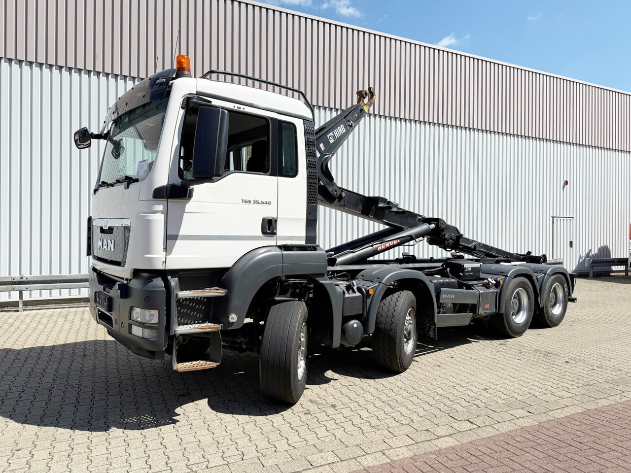 MAN TGS 35.540 8x6H BL TGS 35.540 8x6H BL, HydroDrive, PriTrader, Hiab Abrollkipper bis 7 m - Koukkulava kuorma-auto: kuva MAN TGS 35.540 8x6H BL TGS 35.540 8x6H BL, HydroDrive, PriTrader, Hiab Abrollkipper bis 7 m - Koukkulava kuorma-auto MAN TGS 35.540 8x6H BL TGS 35.540 8x6H BL, HydroDrive, PriTrader, Hiab Abrollkipper bis 7 m - Koukkulava kuorma-auto: kuva MAN TGS 35.540 8x6H BL TGS 35.540 8x6H BL, HydroDrive, PriTrader, Hiab Abrollkipper bis 7 m - Koukkulava kuorma-auto