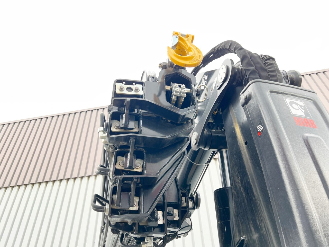 MAN TGX 26.510 6x2-4 LL CH TGX 26.510 6x2-4 LL, Kran Hiab X-HiPro 548 E-8, Lenk-/Liftachse, TwistLock 20Fuß, Funk, Retarder - Nosturiauto, Lava-kuorma-auto: kuva MAN TGX 26.510 6x2-4 LL CH TGX 26.510 6x2-4 LL, Kran Hiab X-HiPro 548 E-8, Lenk-/Liftachse, TwistLock 20Fuß, Funk, Retarder - Nosturiauto, Lava-kuorma-auto MAN TGX 26.510 6x2-4 LL CH TGX 26.510 6x2-4 LL, Kran Hiab X-HiPro 548 E-8, Lenk-/Liftachse, TwistLock 20Fuß, Funk, Retarder - Nosturiauto, Lava-kuorma-auto: kuva MAN TGX 26.510 6x2-4 LL CH TGX 26.510 6x2-4 LL, Kran Hiab X-HiPro 548 E-8, Lenk-/Liftachse, TwistLock 20Fuß, Funk, Retarder - Nosturiauto, Lava-kuorma-auto