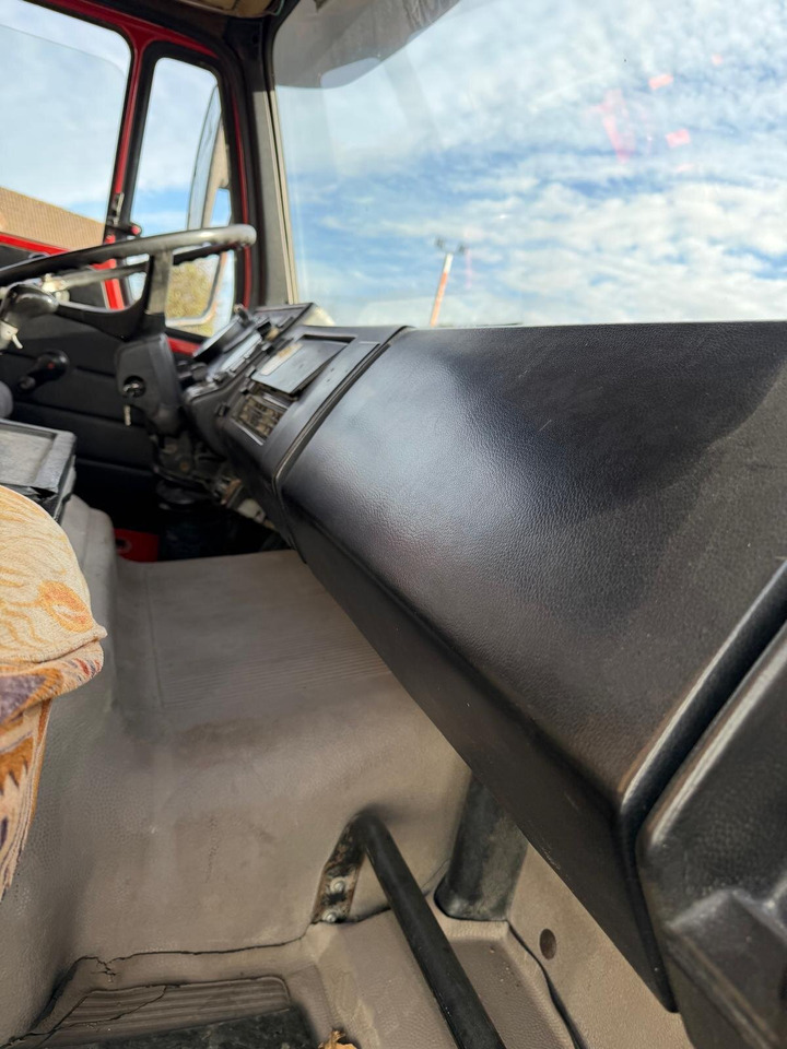 Mercedes-Benz - 2628 6 x 4 - Kippiauto kuorma-auto: kuva Mercedes-Benz - 2628 6 x 4 - Kippiauto kuorma-auto Mercedes-Benz - 2628 6 x 4 - Kippiauto kuorma-auto: kuva Mercedes-Benz - 2628 6 x 4 - Kippiauto kuorma-auto