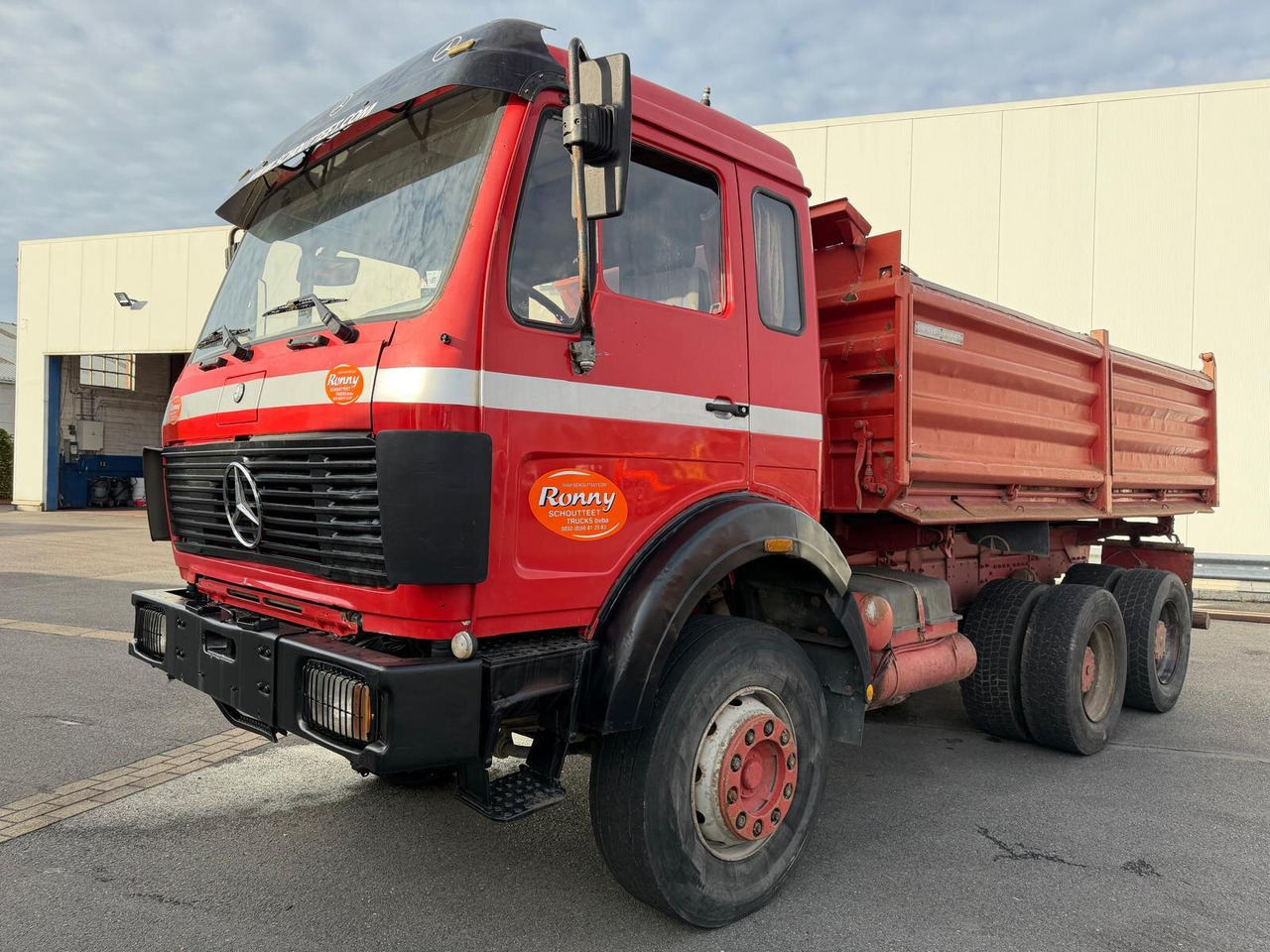 Mercedes-Benz - 2628 6 x 4 - Kippiauto kuorma-auto: kuva Mercedes-Benz - 2628 6 x 4 - Kippiauto kuorma-auto Mercedes-Benz - 2628 6 x 4 - Kippiauto kuorma-auto: kuva Mercedes-Benz - 2628 6 x 4 - Kippiauto kuorma-auto