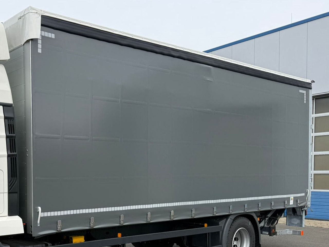 Mercedes-Benz Actros 1827/30 L 4x2 Actros 1827/30 L 4x2, Gardine, LBW - Lava-kuorma-auto: kuva Mercedes-Benz Actros 1827/30 L 4x2 Actros 1827/30 L 4x2, Gardine, LBW - Lava-kuorma-auto Mercedes-Benz Actros 1827/30 L 4x2 Actros 1827/30 L 4x2, Gardine, LBW - Lava-kuorma-auto: kuva Mercedes-Benz Actros 1827/30 L 4x2 Actros 1827/30 L 4x2, Gardine, LBW - Lava-kuorma-auto