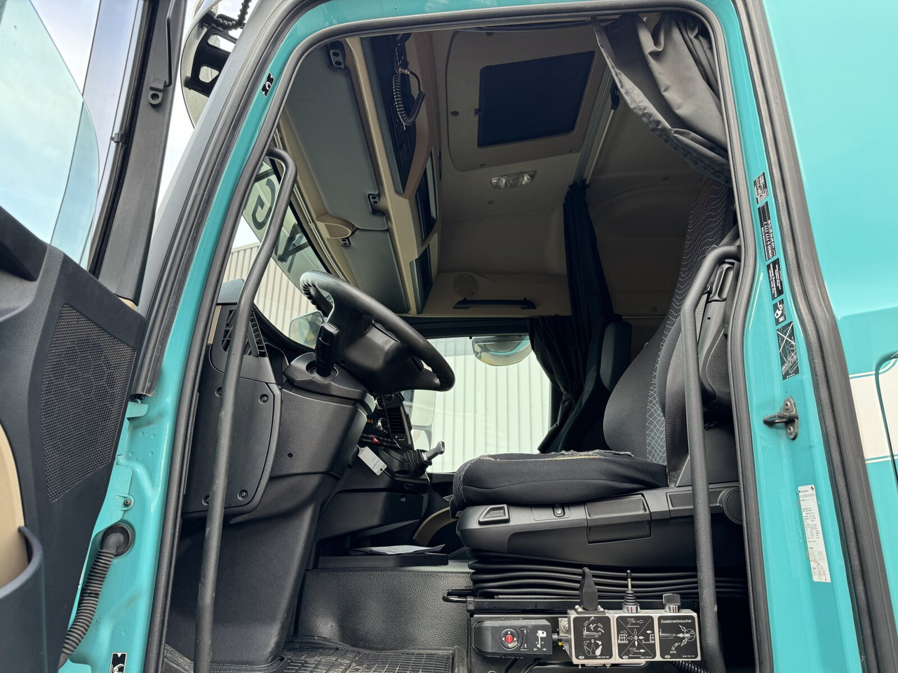 Mercedes-Benz Actros 2545 L 6x2 Actros 2545 L 6x2/46, Retarder, Lenk-/Liftachse, StreamSpace, Navi - Koukkulava kuorma-auto: kuva Mercedes-Benz Actros 2545 L 6x2 Actros 2545 L 6x2/46, Retarder, Lenk-/Liftachse, StreamSpace, Navi - Koukkulava kuorma-auto Mercedes-Benz Actros 2545 L 6x2 Actros 2545 L 6x2/46, Retarder, Lenk-/Liftachse, StreamSpace, Navi - Koukkulava kuorma-auto: kuva Mercedes-Benz Actros 2545 L 6x2 Actros 2545 L 6x2/46, Retarder, Lenk-/Liftachse, StreamSpace, Navi - Koukkulava kuorma-auto