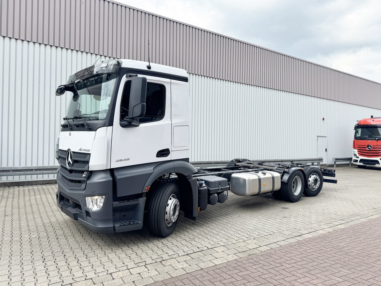 Mercedes-Benz Actros 2548 L 6x2 Actros 2548 L 6x2, Retarder, Lenk-/Liftachse - Kuorma-auto alusta: kuva Mercedes-Benz Actros 2548 L 6x2 Actros 2548 L 6x2, Retarder, Lenk-/Liftachse - Kuorma-auto alusta Mercedes-Benz Actros 2548 L 6x2 Actros 2548 L 6x2, Retarder, Lenk-/Liftachse - Kuorma-auto alusta: kuva Mercedes-Benz Actros 2548 L 6x2 Actros 2548 L 6x2, Retarder, Lenk-/Liftachse - Kuorma-auto alusta