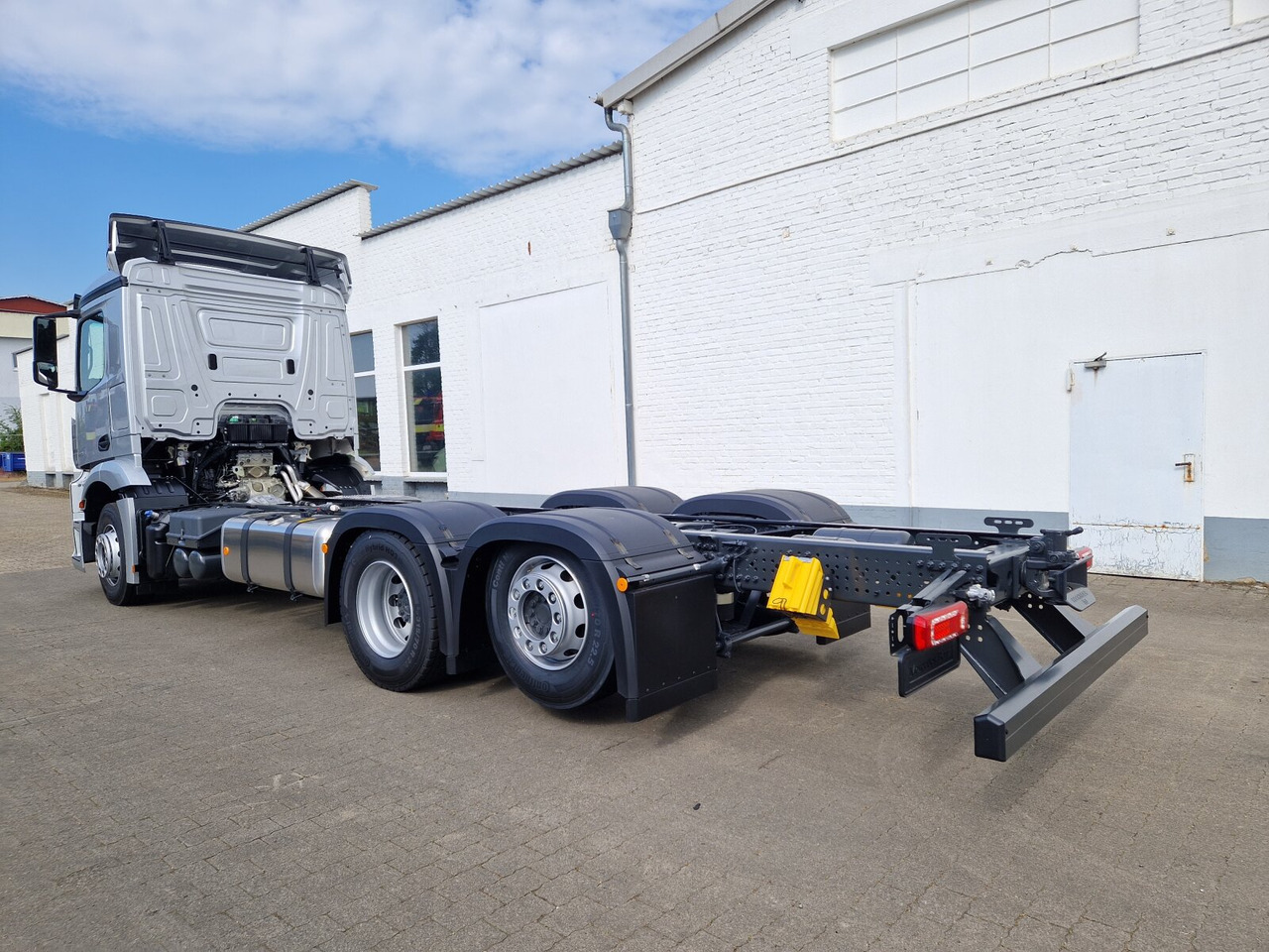 Mercedes-Benz Actros 2553 LL 6x2 Actros 2553 LL 6x2, Retarder, Liftachse, MultimediaCockpit, LED, Navi - Kuorma-auto alusta: kuva Mercedes-Benz Actros 2553 LL 6x2 Actros 2553 LL 6x2, Retarder, Liftachse, MultimediaCockpit, LED, Navi - Kuorma-auto alusta Mercedes-Benz Actros 2553 LL 6x2 Actros 2553 LL 6x2, Retarder, Liftachse, MultimediaCockpit, LED, Navi - Kuorma-auto alusta: kuva Mercedes-Benz Actros 2553 LL 6x2 Actros 2553 LL 6x2, Retarder, Liftachse, MultimediaCockpit, LED, Navi - Kuorma-auto alusta