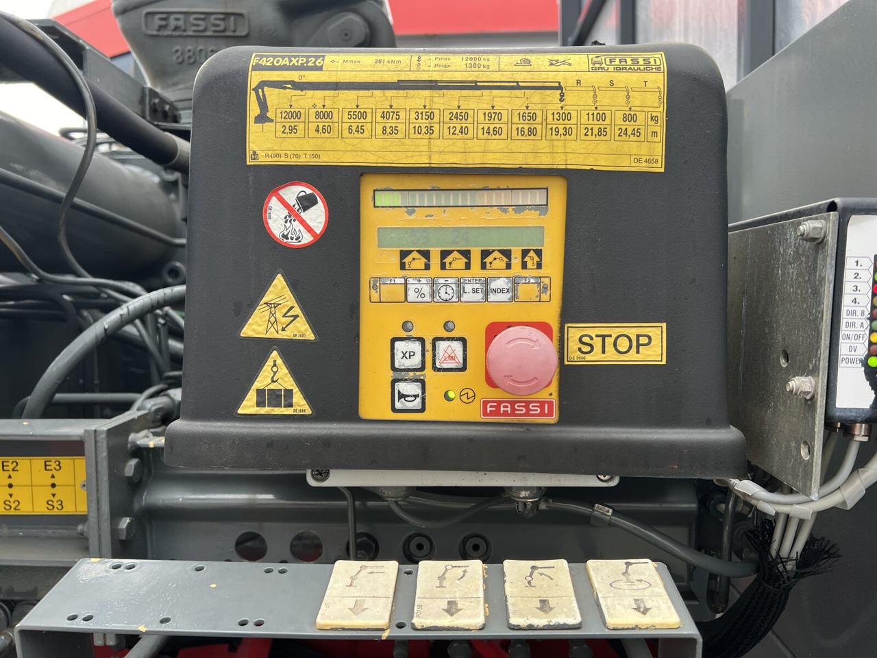 Mercedes-Benz Actros 3346 AK 6x6 Actros 3346 AK 6x6, 134t Anhängelast WSK, Heckkran Fassi F420AXP.26, Funk, Winde - Nosturiauto: kuva Mercedes-Benz Actros 3346 AK 6x6 Actros 3346 AK 6x6, 134t Anhängelast WSK, Heckkran Fassi F420AXP.26, Funk, Winde - Nosturiauto Mercedes-Benz Actros 3346 AK 6x6 Actros 3346 AK 6x6, 134t Anhängelast WSK, Heckkran Fassi F420AXP.26, Funk, Winde - Nosturiauto: kuva Mercedes-Benz Actros 3346 AK 6x6 Actros 3346 AK 6x6, 134t Anhängelast WSK, Heckkran Fassi F420AXP.26, Funk, Winde - Nosturiauto