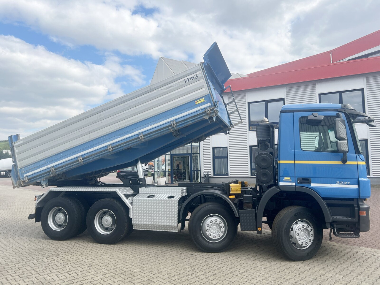 Kippiauto kuorma-auto Mercedes-Benz Actros MP 3, 3241/8x4, Actros MP 3, 3241/8x4, Alukipper Bordmatik, Kli-Ret: kuva Kippiauto kuorma-auto Mercedes-Benz Actros MP 3, 3241/8x4, Actros MP 3, 3241/8x4, Alukipper Bordmatik, Kli-Ret Kippiauto kuorma-auto Mercedes-Benz Actros MP 3, 3241/8x4, Actros MP 3, 3241/8x4, Alukipper Bordmatik, Kli-Ret: kuva Kippiauto kuorma-auto Mercedes-Benz Actros MP 3, 3241/8x4, Actros MP 3, 3241/8x4, Alukipper Bordmatik, Kli-Ret