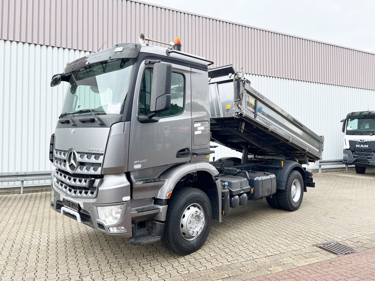Mercedes-Benz Arocs 1840 K 4x2 Arocs 1840 K 4x2 - Kippiauto kuorma-auto: kuva Mercedes-Benz Arocs 1840 K 4x2 Arocs 1840 K 4x2 - Kippiauto kuorma-auto Mercedes-Benz Arocs 1840 K 4x2 Arocs 1840 K 4x2 - Kippiauto kuorma-auto: kuva Mercedes-Benz Arocs 1840 K 4x2 Arocs 1840 K 4x2 - Kippiauto kuorma-auto