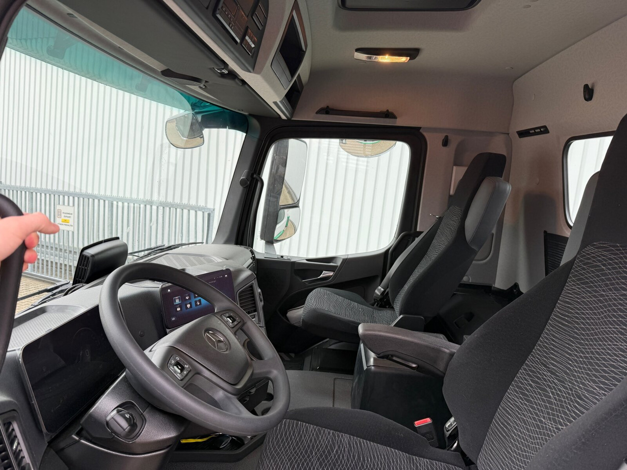 Mercedes-Benz Arocs 1840 K 4x2 Arocs 1840 K 4x2, MultimediaCockpit, Alu-Bordwände, Platz für Kranmontage - Kippiauto kuorma-auto: kuva Mercedes-Benz Arocs 1840 K 4x2 Arocs 1840 K 4x2, MultimediaCockpit, Alu-Bordwände, Platz für Kranmontage - Kippiauto kuorma-auto Mercedes-Benz Arocs 1840 K 4x2 Arocs 1840 K 4x2, MultimediaCockpit, Alu-Bordwände, Platz für Kranmontage - Kippiauto kuorma-auto: kuva Mercedes-Benz Arocs 1840 K 4x2 Arocs 1840 K 4x2, MultimediaCockpit, Alu-Bordwände, Platz für Kranmontage - Kippiauto kuorma-auto
