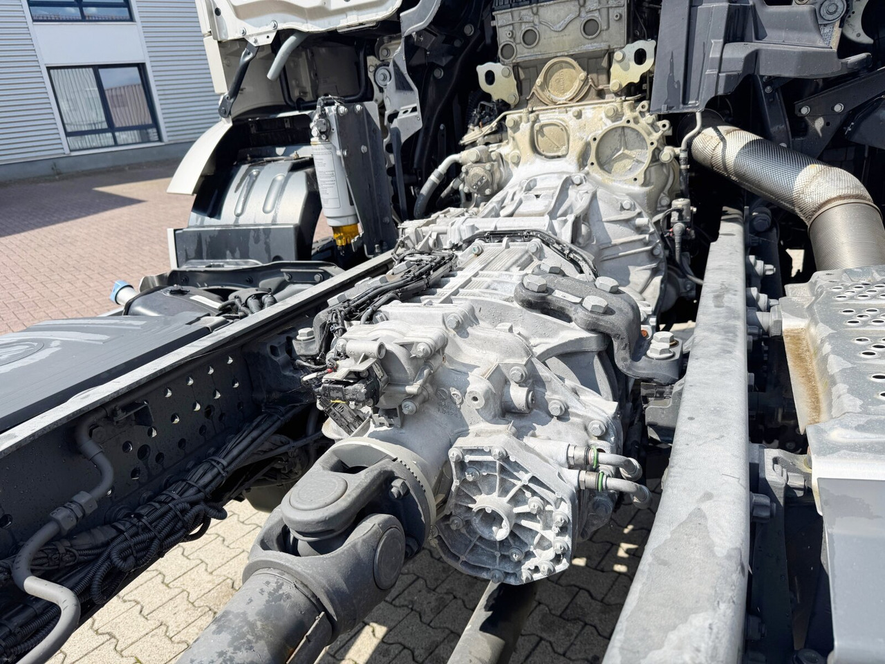 Uusi Kuorma-auto alusta Mercedes-Benz Arocs 2053 A 4x4 Arocs 2053 A 4x4, Grounder, MirrorCam, Multimedia Cockpit, Navi: kuva Uusi Kuorma-auto alusta Mercedes-Benz Arocs 2053 A 4x4 Arocs 2053 A 4x4, Grounder, MirrorCam, Multimedia Cockpit, Navi