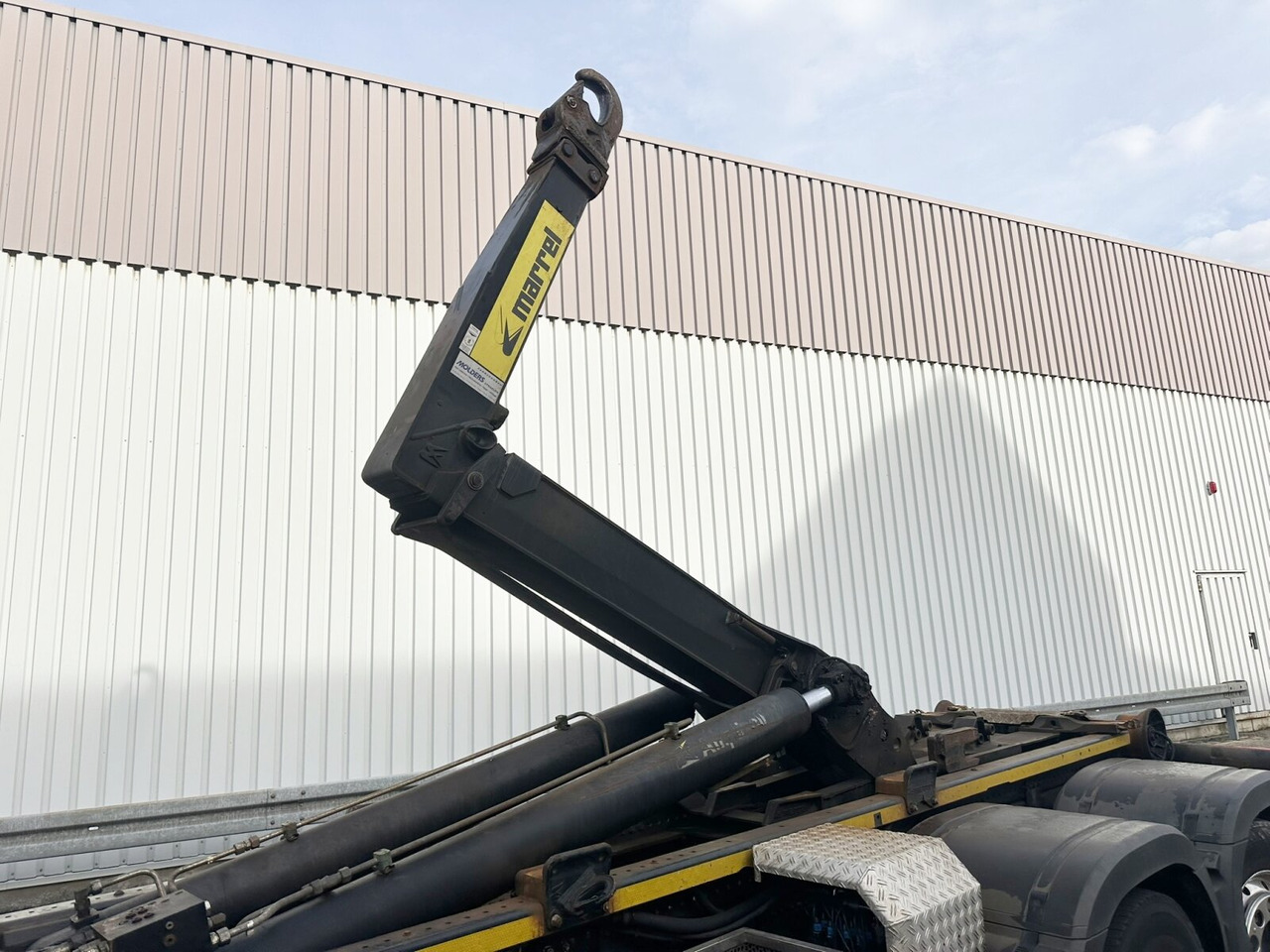 Mercedes-Benz Arocs 2552 L 6x2 Arocs 2552 L 6x2, Lenk-/Liftachse - Koukkulava kuorma-auto: kuva Mercedes-Benz Arocs 2552 L 6x2 Arocs 2552 L 6x2, Lenk-/Liftachse - Koukkulava kuorma-auto Mercedes-Benz Arocs 2552 L 6x2 Arocs 2552 L 6x2, Lenk-/Liftachse - Koukkulava kuorma-auto: kuva Mercedes-Benz Arocs 2552 L 6x2 Arocs 2552 L 6x2, Lenk-/Liftachse - Koukkulava kuorma-auto