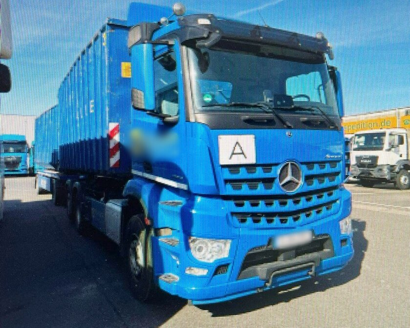 Mercedes-Benz Arocs 2553 L 6x2 Arocs 2553 L 6x2, Lenk-/Liftachse, Navi - Koukkulava kuorma-auto: kuva Mercedes-Benz Arocs 2553 L 6x2 Arocs 2553 L 6x2, Lenk-/Liftachse, Navi - Koukkulava kuorma-auto Mercedes-Benz Arocs 2553 L 6x2 Arocs 2553 L 6x2, Lenk-/Liftachse, Navi - Koukkulava kuorma-auto: kuva Mercedes-Benz Arocs 2553 L 6x2 Arocs 2553 L 6x2, Lenk-/Liftachse, Navi - Koukkulava kuorma-auto