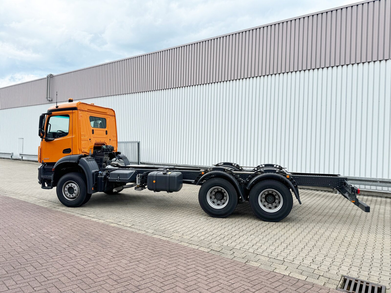 Mercedes-Benz Arocs 2633 6x4 Arocs 2633 6x4, 2x Nebenantrieb - Kuorma-auto alusta: kuva Mercedes-Benz Arocs 2633 6x4 Arocs 2633 6x4, 2x Nebenantrieb - Kuorma-auto alusta Mercedes-Benz Arocs 2633 6x4 Arocs 2633 6x4, 2x Nebenantrieb - Kuorma-auto alusta: kuva Mercedes-Benz Arocs 2633 6x4 Arocs 2633 6x4, 2x Nebenantrieb - Kuorma-auto alusta