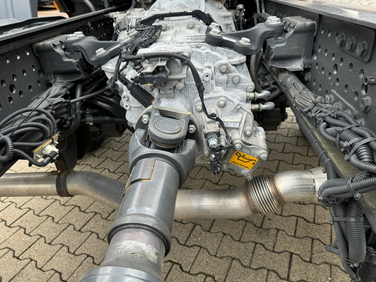 Uusi Kuorma-auto alusta Mercedes-Benz Arocs 2633 6x4 Arocs 2633 6x4, 2x Nebenantrieb: kuva Uusi Kuorma-auto alusta Mercedes-Benz Arocs 2633 6x4 Arocs 2633 6x4, 2x Nebenantrieb Uusi Kuorma-auto alusta Mercedes-Benz Arocs 2633 6x4 Arocs 2633 6x4, 2x Nebenantrieb: kuva Uusi Kuorma-auto alusta Mercedes-Benz Arocs 2633 6x4 Arocs 2633 6x4, 2x Nebenantrieb