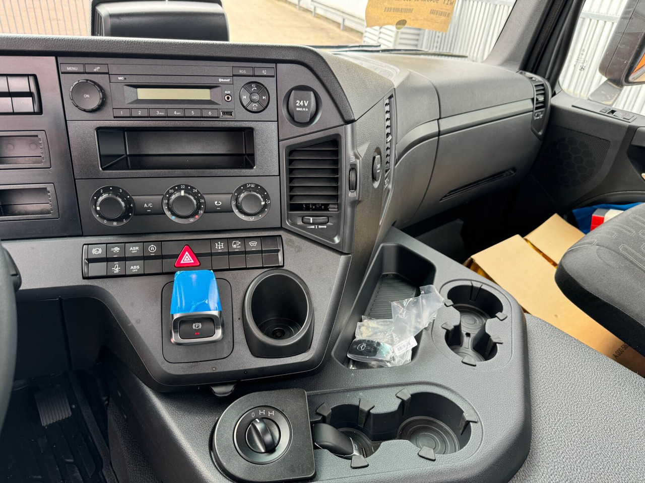 Mercedes-Benz Arocs 2633 6x4 Arocs 2633 6x4, 2x Nebenantrieb - Kuorma-auto alusta: kuva Mercedes-Benz Arocs 2633 6x4 Arocs 2633 6x4, 2x Nebenantrieb - Kuorma-auto alusta Mercedes-Benz Arocs 2633 6x4 Arocs 2633 6x4, 2x Nebenantrieb - Kuorma-auto alusta: kuva Mercedes-Benz Arocs 2633 6x4 Arocs 2633 6x4, 2x Nebenantrieb - Kuorma-auto alusta