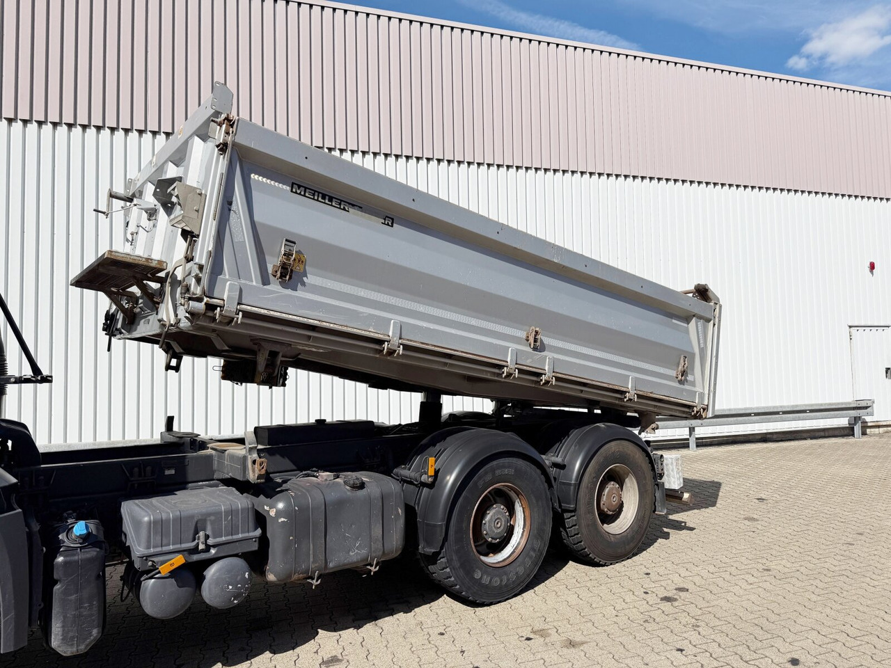 Mercedes-Benz Arocs 2643 LK 6x6 HAD Arocs 2643 LK 6x6 HAD, HydroDrive - Kippiauto kuorma-auto: kuva Mercedes-Benz Arocs 2643 LK 6x6 HAD Arocs 2643 LK 6x6 HAD, HydroDrive - Kippiauto kuorma-auto Mercedes-Benz Arocs 2643 LK 6x6 HAD Arocs 2643 LK 6x6 HAD, HydroDrive - Kippiauto kuorma-auto: kuva Mercedes-Benz Arocs 2643 LK 6x6 HAD Arocs 2643 LK 6x6 HAD, HydroDrive - Kippiauto kuorma-auto