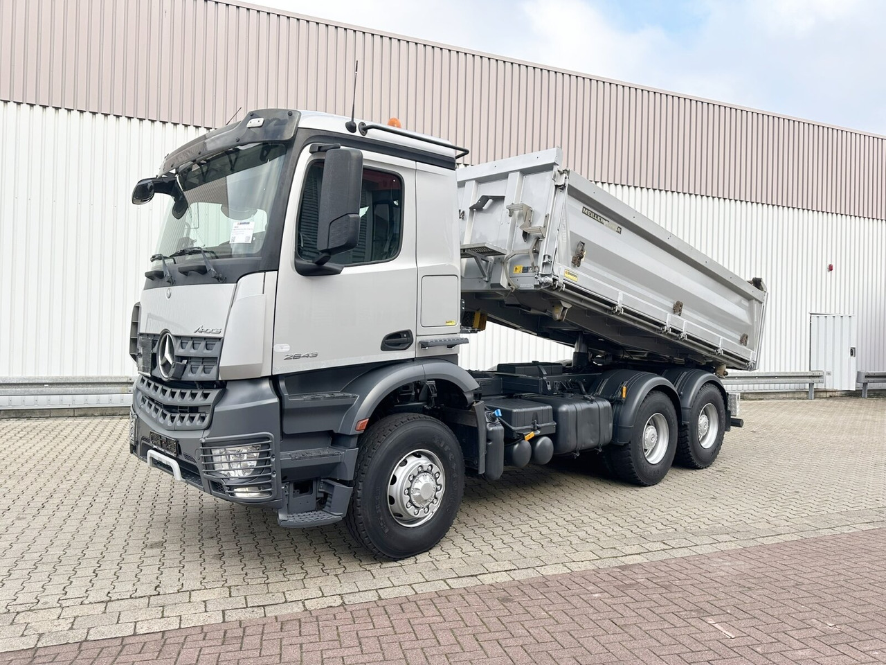 Mercedes-Benz Arocs 2643 LK 6x6 HAD Arocs 2643 LK 6x6 HAD, HydroDrive - Kippiauto kuorma-auto: kuva Mercedes-Benz Arocs 2643 LK 6x6 HAD Arocs 2643 LK 6x6 HAD, HydroDrive - Kippiauto kuorma-auto Mercedes-Benz Arocs 2643 LK 6x6 HAD Arocs 2643 LK 6x6 HAD, HydroDrive - Kippiauto kuorma-auto: kuva Mercedes-Benz Arocs 2643 LK 6x6 HAD Arocs 2643 LK 6x6 HAD, HydroDrive - Kippiauto kuorma-auto