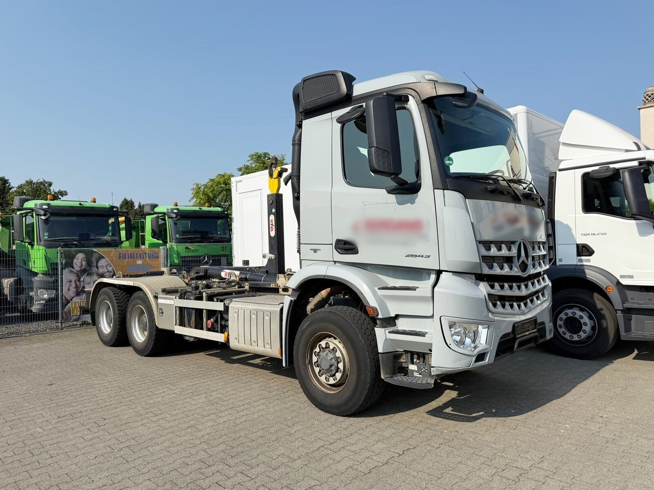 Mercedes-Benz Arocs 2643 LK 6x6 HAD Arocs 2643 LK 6x6 HAD, HydroDrive, Navi - Koukkulava kuorma-auto: kuva Mercedes-Benz Arocs 2643 LK 6x6 HAD Arocs 2643 LK 6x6 HAD, HydroDrive, Navi - Koukkulava kuorma-auto Mercedes-Benz Arocs 2643 LK 6x6 HAD Arocs 2643 LK 6x6 HAD, HydroDrive, Navi - Koukkulava kuorma-auto: kuva Mercedes-Benz Arocs 2643 LK 6x6 HAD Arocs 2643 LK 6x6 HAD, HydroDrive, Navi - Koukkulava kuorma-auto