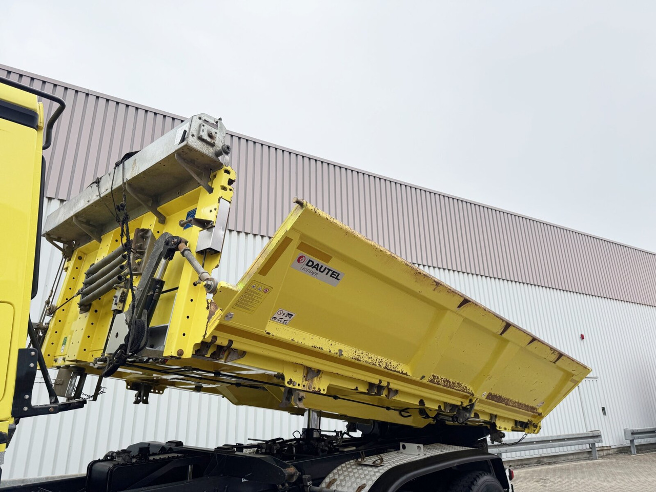 Mercedes-Benz Arocs 2658 K 6x4 Arocs 2658 K 6x4, Retarder, Bordmatik - Kippiauto kuorma-auto: kuva Mercedes-Benz Arocs 2658 K 6x4 Arocs 2658 K 6x4, Retarder, Bordmatik - Kippiauto kuorma-auto Mercedes-Benz Arocs 2658 K 6x4 Arocs 2658 K 6x4, Retarder, Bordmatik - Kippiauto kuorma-auto: kuva Mercedes-Benz Arocs 2658 K 6x4 Arocs 2658 K 6x4, Retarder, Bordmatik - Kippiauto kuorma-auto