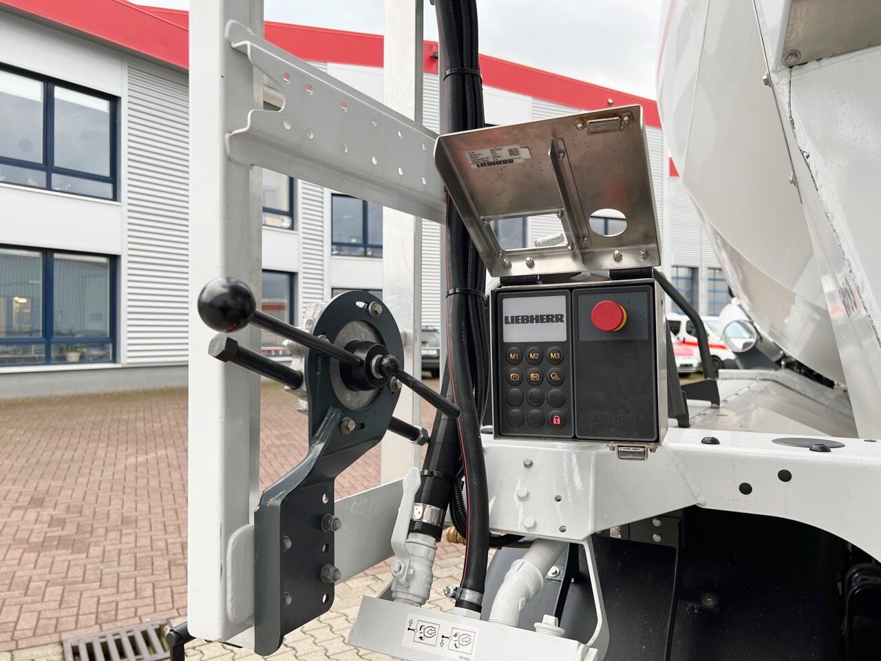 Leasing Mercedes-Benz Arocs 3240 B 8x4/4 Arocs 3240 B 8x4/4, Liebherr HTM 905 Mischer ca. 9m³, Multimedia Cockpit, Navi Mercedes-Benz Arocs 3240 B 8x4/4 Arocs 3240 B 8x4/4, Liebherr HTM 905 Mischer ca. 9m³, Multimedia Cockpit, Navi: kuva Leasing Mercedes-Benz Arocs 3240 B 8x4/4 Arocs 3240 B 8x4/4, Liebherr HTM 905 Mischer ca. 9m³, Multimedia Cockpit, Navi Mercedes-Benz Arocs 3240 B 8x4/4 Arocs 3240 B 8x4/4, Liebherr HTM 905 Mischer ca. 9m³, Multimedia Cockpit, Navi