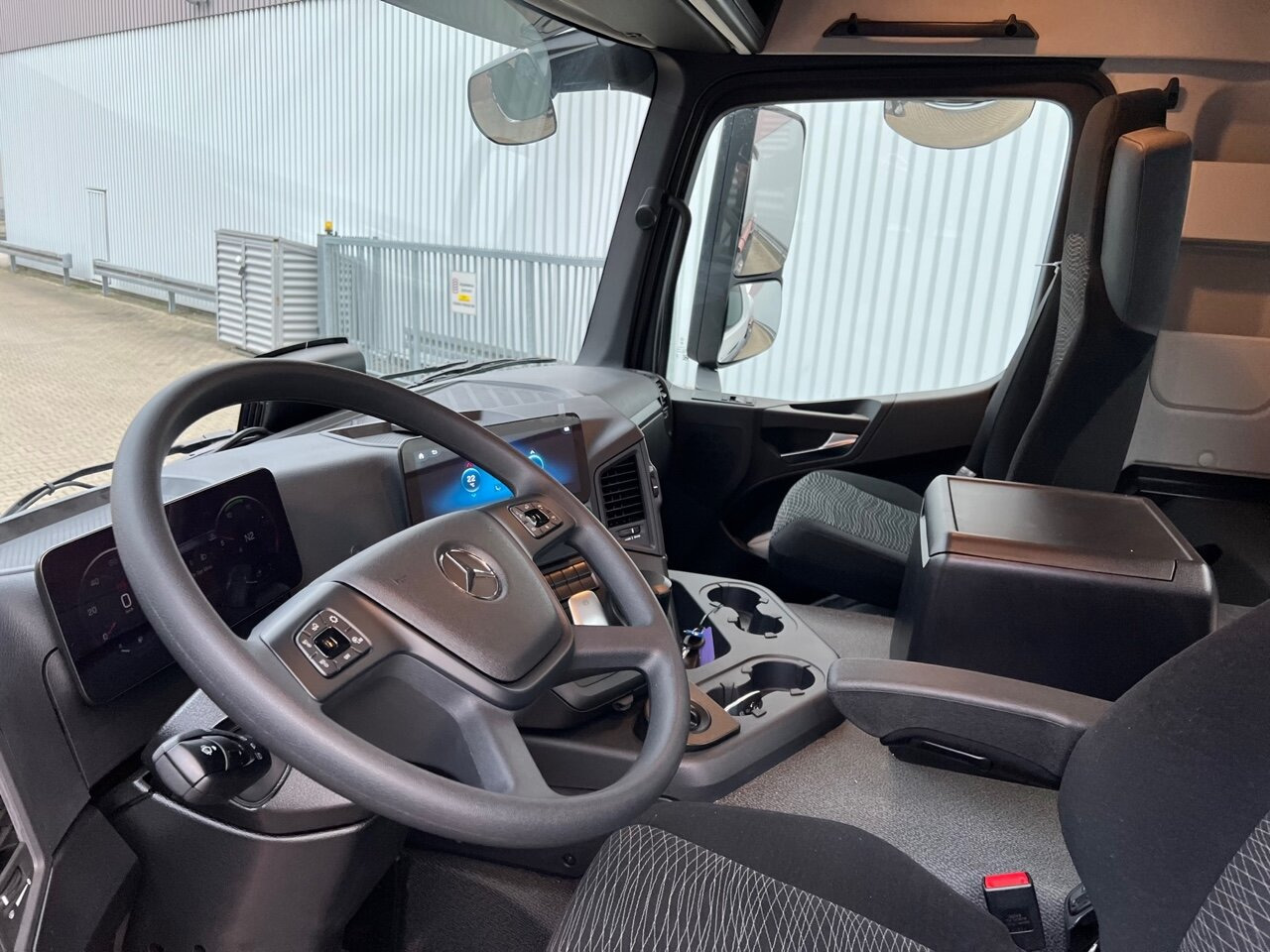 Leasing Mercedes-Benz Arocs 3240 B 8x4/4 Arocs 3240 B 8x4/4, Liebherr HTM 905 Mischer ca. 9m³, Multimedia Cockpit, Navi Mercedes-Benz Arocs 3240 B 8x4/4 Arocs 3240 B 8x4/4, Liebherr HTM 905 Mischer ca. 9m³, Multimedia Cockpit, Navi: kuva Leasing Mercedes-Benz Arocs 3240 B 8x4/4 Arocs 3240 B 8x4/4, Liebherr HTM 905 Mischer ca. 9m³, Multimedia Cockpit, Navi Mercedes-Benz Arocs 3240 B 8x4/4 Arocs 3240 B 8x4/4, Liebherr HTM 905 Mischer ca. 9m³, Multimedia Cockpit, Navi