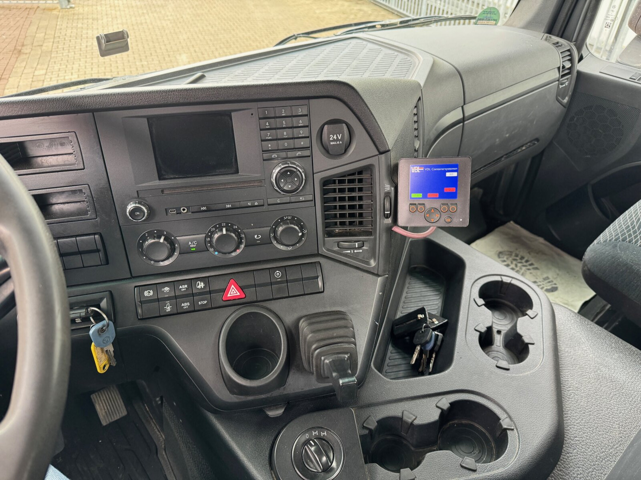 Mercedes-Benz Arocs 3243 LK 8x4/4 Arocs 3243 LK 8x4/4, Motorabtrieb - Koukkulava kuorma-auto: kuva Mercedes-Benz Arocs 3243 LK 8x4/4 Arocs 3243 LK 8x4/4, Motorabtrieb - Koukkulava kuorma-auto Mercedes-Benz Arocs 3243 LK 8x4/4 Arocs 3243 LK 8x4/4, Motorabtrieb - Koukkulava kuorma-auto: kuva Mercedes-Benz Arocs 3243 LK 8x4/4 Arocs 3243 LK 8x4/4, Motorabtrieb - Koukkulava kuorma-auto