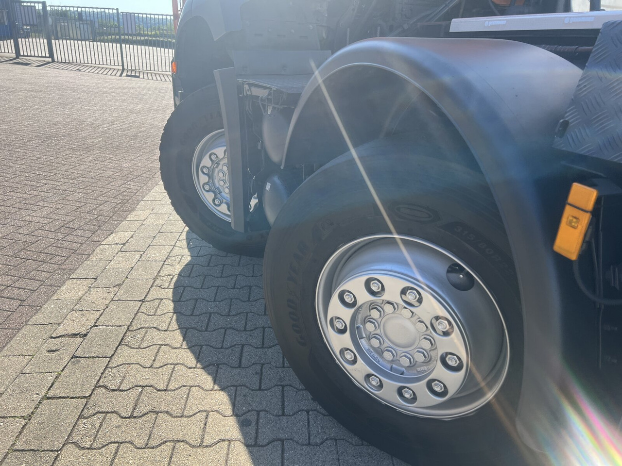 Mercedes-Benz Arocs 3243 LK 8x4/4 Arocs 3243 LK 8x4/4, Motorabtrieb - Koukkulava kuorma-auto: kuva Mercedes-Benz Arocs 3243 LK 8x4/4 Arocs 3243 LK 8x4/4, Motorabtrieb - Koukkulava kuorma-auto Mercedes-Benz Arocs 3243 LK 8x4/4 Arocs 3243 LK 8x4/4, Motorabtrieb - Koukkulava kuorma-auto: kuva Mercedes-Benz Arocs 3243 LK 8x4/4 Arocs 3243 LK 8x4/4, Motorabtrieb - Koukkulava kuorma-auto