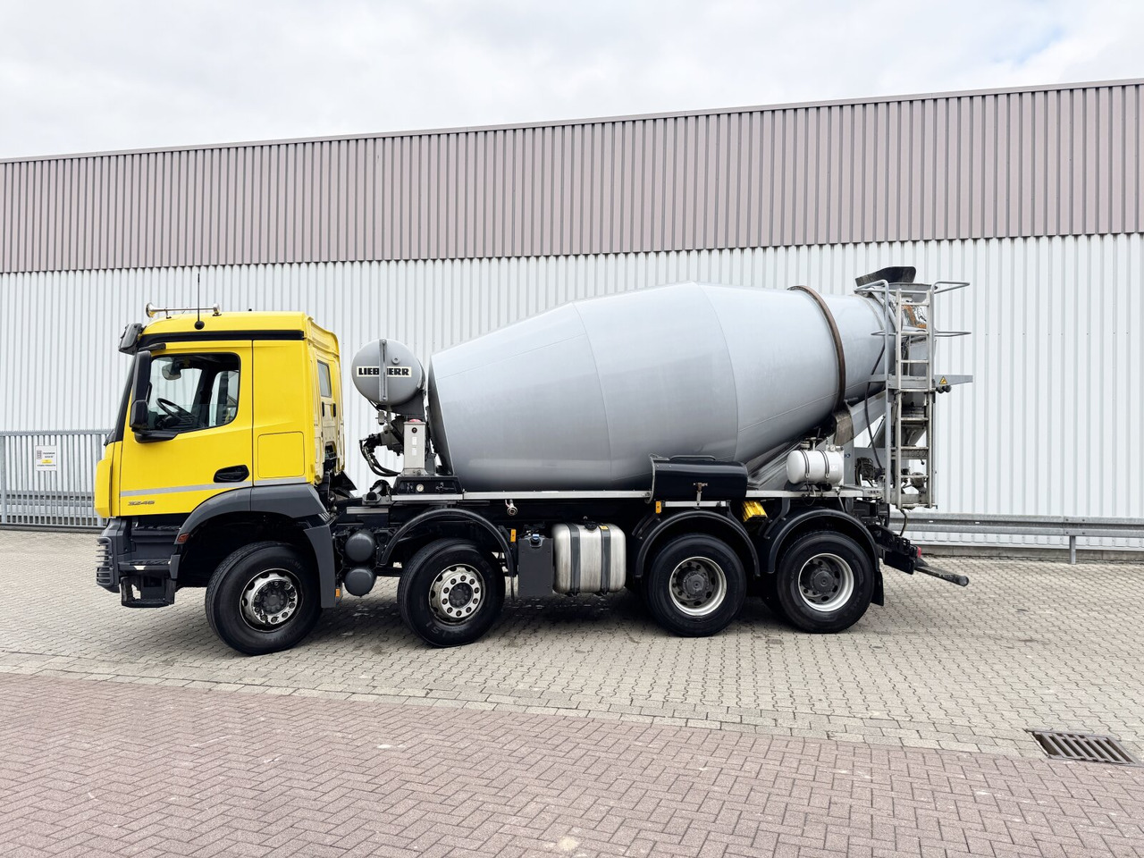 Mercedes-Benz Arocs 3246 B 8x4/4 Arocs 3246 B 8x4/4, Liebherr HTM 905 Mischer, 9m³, Multimedia Cockpit, Navi - Betoniauto: kuva Mercedes-Benz Arocs 3246 B 8x4/4 Arocs 3246 B 8x4/4, Liebherr HTM 905 Mischer, 9m³, Multimedia Cockpit, Navi - Betoniauto Mercedes-Benz Arocs 3246 B 8x4/4 Arocs 3246 B 8x4/4, Liebherr HTM 905 Mischer, 9m³, Multimedia Cockpit, Navi - Betoniauto: kuva Mercedes-Benz Arocs 3246 B 8x4/4 Arocs 3246 B 8x4/4, Liebherr HTM 905 Mischer, 9m³, Multimedia Cockpit, Navi - Betoniauto