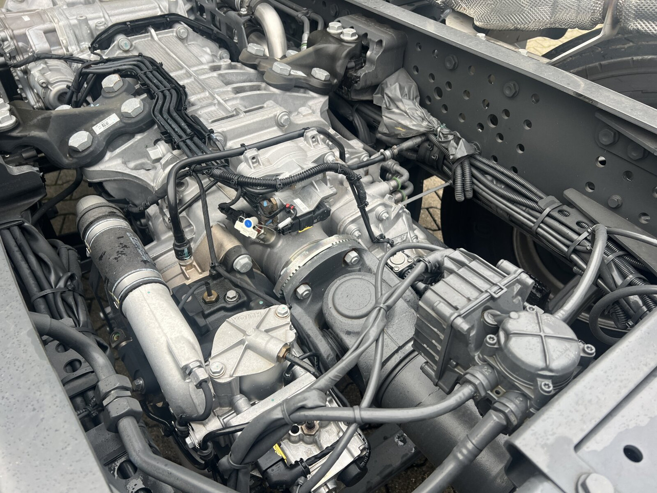 Uusi Koukkulava kuorma-auto Mercedes-Benz Arocs 3251 L 8x4/4 Arocs 3251 L 8x4/4, Motorabtrieb: kuva Uusi Koukkulava kuorma-auto Mercedes-Benz Arocs 3251 L 8x4/4 Arocs 3251 L 8x4/4, Motorabtrieb