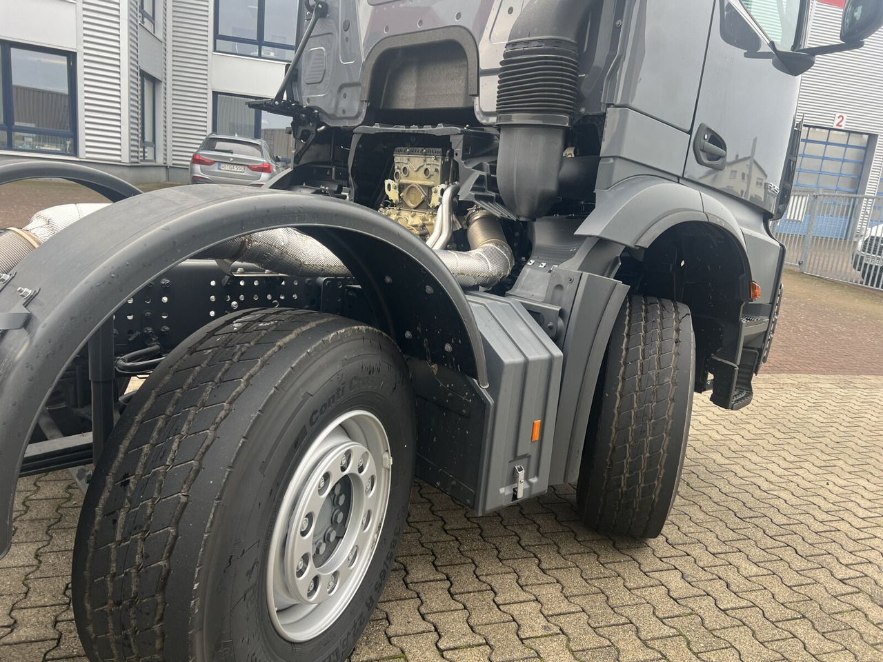 Uusi Koukkulava kuorma-auto Mercedes-Benz Arocs 3251 L 8x4/4 Arocs 3251 L 8x4/4, Motorabtrieb: kuva Uusi Koukkulava kuorma-auto Mercedes-Benz Arocs 3251 L 8x4/4 Arocs 3251 L 8x4/4, Motorabtrieb