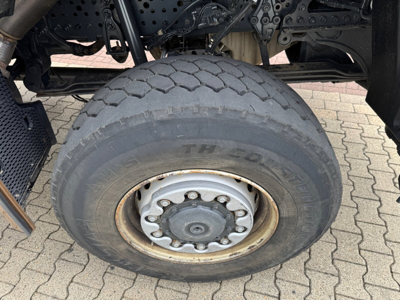 Mercedes-Benz Arocs 3351 LS 6x6 Arocs 3351 LS 6x6, Grounder, MirrorCam, Navi - Kuorma-auto alusta: kuva Mercedes-Benz Arocs 3351 LS 6x6 Arocs 3351 LS 6x6, Grounder, MirrorCam, Navi - Kuorma-auto alusta Mercedes-Benz Arocs 3351 LS 6x6 Arocs 3351 LS 6x6, Grounder, MirrorCam, Navi - Kuorma-auto alusta: kuva Mercedes-Benz Arocs 3351 LS 6x6 Arocs 3351 LS 6x6, Grounder, MirrorCam, Navi - Kuorma-auto alusta