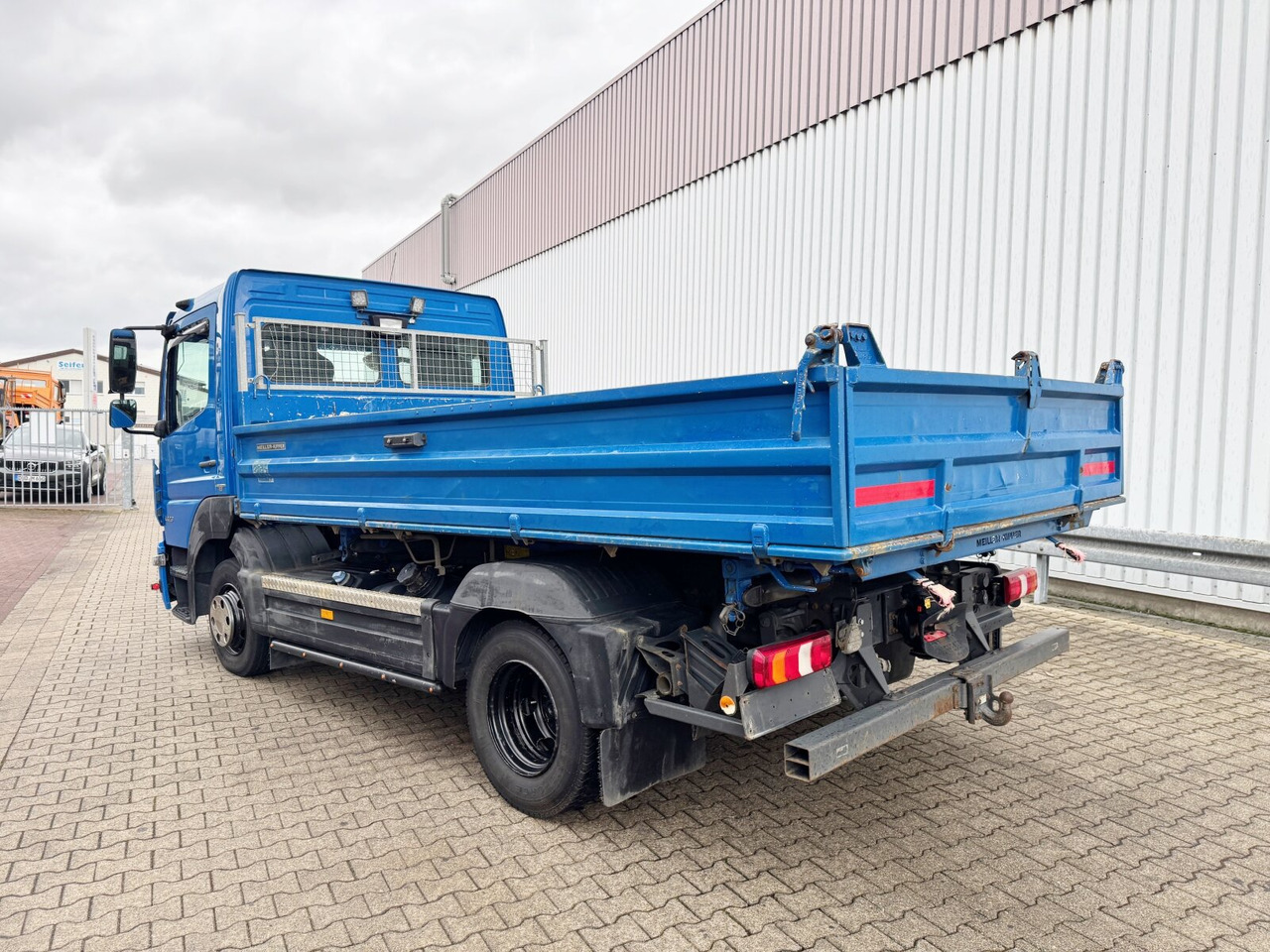 Kippiauto kuorma-auto Mercedes-Benz Atego 1023 K 4x2 Atego 1023 K 4x2, 2x AHK: kuva Kippiauto kuorma-auto Mercedes-Benz Atego 1023 K 4x2 Atego 1023 K 4x2, 2x AHK