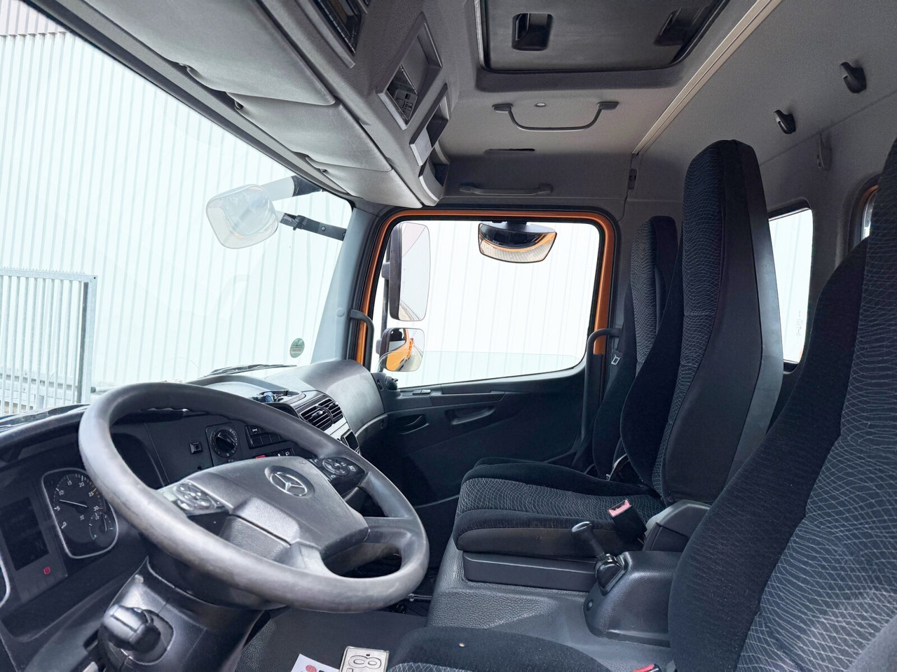 Mercedes-Benz Atego 1218/21 K 4x2 Atego 1218/21 K 4x2, AHK - Kippiauto kuorma-auto: kuva Mercedes-Benz Atego 1218/21 K 4x2 Atego 1218/21 K 4x2, AHK - Kippiauto kuorma-auto Mercedes-Benz Atego 1218/21 K 4x2 Atego 1218/21 K 4x2, AHK - Kippiauto kuorma-auto: kuva Mercedes-Benz Atego 1218/21 K 4x2 Atego 1218/21 K 4x2, AHK - Kippiauto kuorma-auto