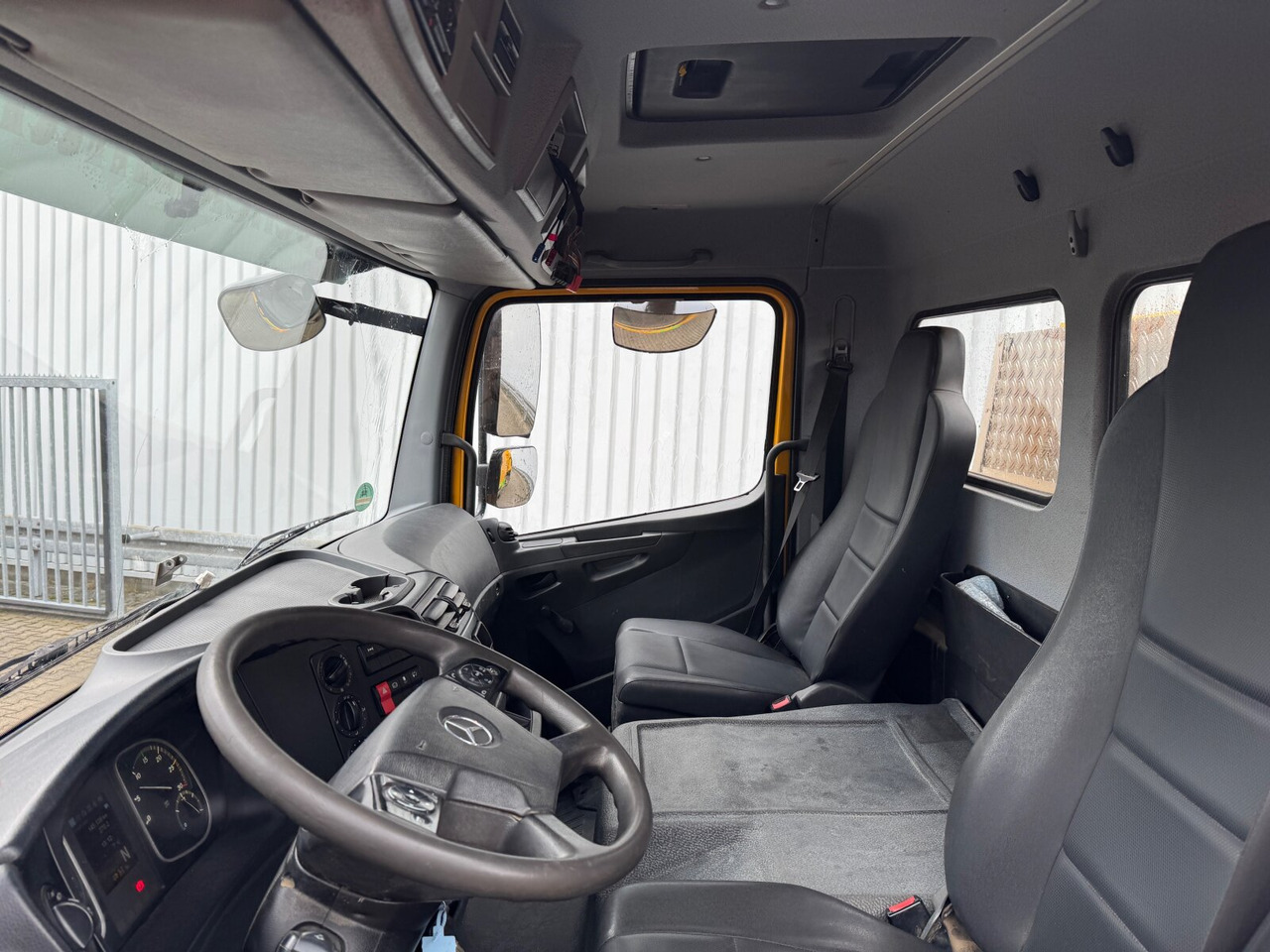 Mercedes-Benz Atego 1221 K 4x2 Atego 1221 K 4x2, 2x AHK - Kippiauto kuorma-auto: kuva Mercedes-Benz Atego 1221 K 4x2 Atego 1221 K 4x2, 2x AHK - Kippiauto kuorma-auto Mercedes-Benz Atego 1221 K 4x2 Atego 1221 K 4x2, 2x AHK - Kippiauto kuorma-auto: kuva Mercedes-Benz Atego 1221 K 4x2 Atego 1221 K 4x2, 2x AHK - Kippiauto kuorma-auto