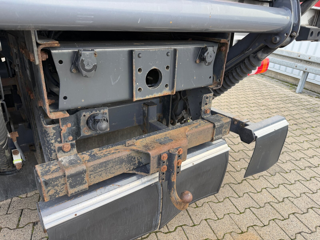 Mercedes-Benz Atego 1330 4x4 Atego 1330 4x4, Iso-Koffer mit Heizung, LBW - Umpikori kuorma-auto: kuva Mercedes-Benz Atego 1330 4x4 Atego 1330 4x4, Iso-Koffer mit Heizung, LBW - Umpikori kuorma-auto Mercedes-Benz Atego 1330 4x4 Atego 1330 4x4, Iso-Koffer mit Heizung, LBW - Umpikori kuorma-auto: kuva Mercedes-Benz Atego 1330 4x4 Atego 1330 4x4, Iso-Koffer mit Heizung, LBW - Umpikori kuorma-auto