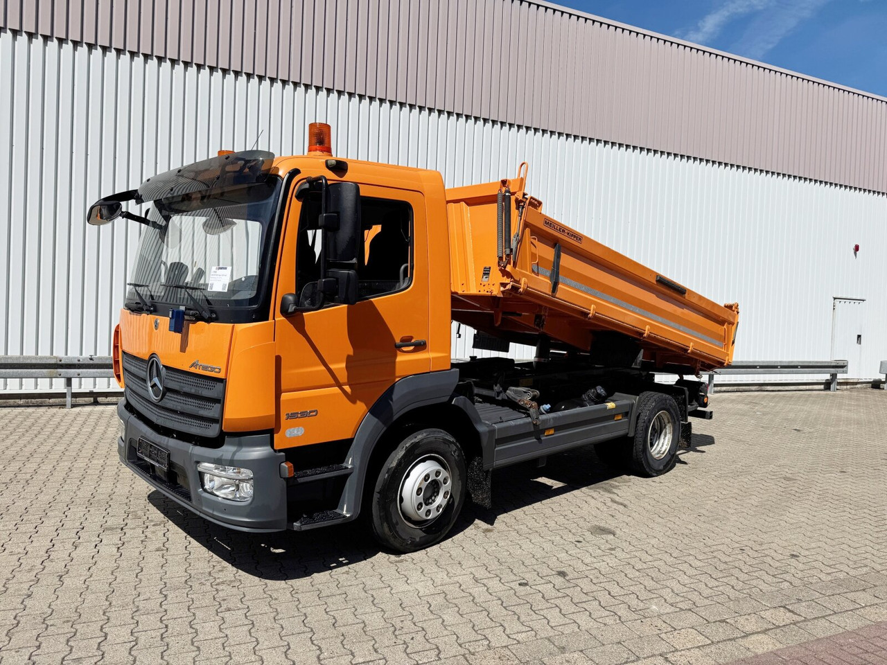 Mercedes-Benz Atego 1530 K 4x2 Atego 1530 K 4x2, Meiller 3-Seiten, 2x AHK - Kippiauto kuorma-auto: kuva Mercedes-Benz Atego 1530 K 4x2 Atego 1530 K 4x2, Meiller 3-Seiten, 2x AHK - Kippiauto kuorma-auto Mercedes-Benz Atego 1530 K 4x2 Atego 1530 K 4x2, Meiller 3-Seiten, 2x AHK - Kippiauto kuorma-auto: kuva Mercedes-Benz Atego 1530 K 4x2 Atego 1530 K 4x2, Meiller 3-Seiten, 2x AHK - Kippiauto kuorma-auto