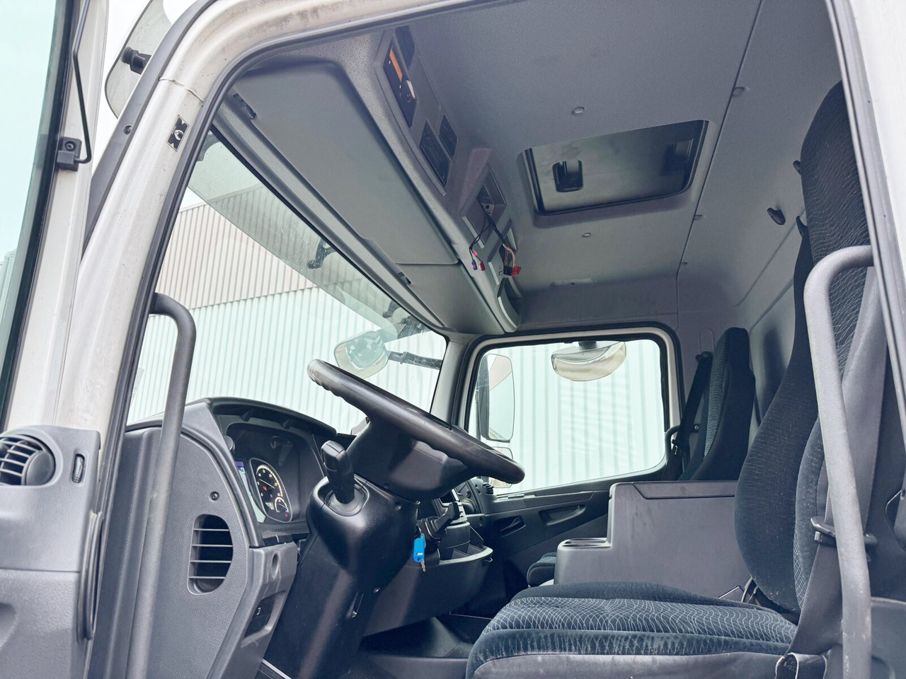 Mercedes-Benz Atego 1530 L 4x2 Atego 1530 L 4x2 mit LBW Dhollandia - Lava-kuorma-auto: kuva Mercedes-Benz Atego 1530 L 4x2 Atego 1530 L 4x2 mit LBW Dhollandia - Lava-kuorma-auto Mercedes-Benz Atego 1530 L 4x2 Atego 1530 L 4x2 mit LBW Dhollandia - Lava-kuorma-auto: kuva Mercedes-Benz Atego 1530 L 4x2 Atego 1530 L 4x2 mit LBW Dhollandia - Lava-kuorma-auto